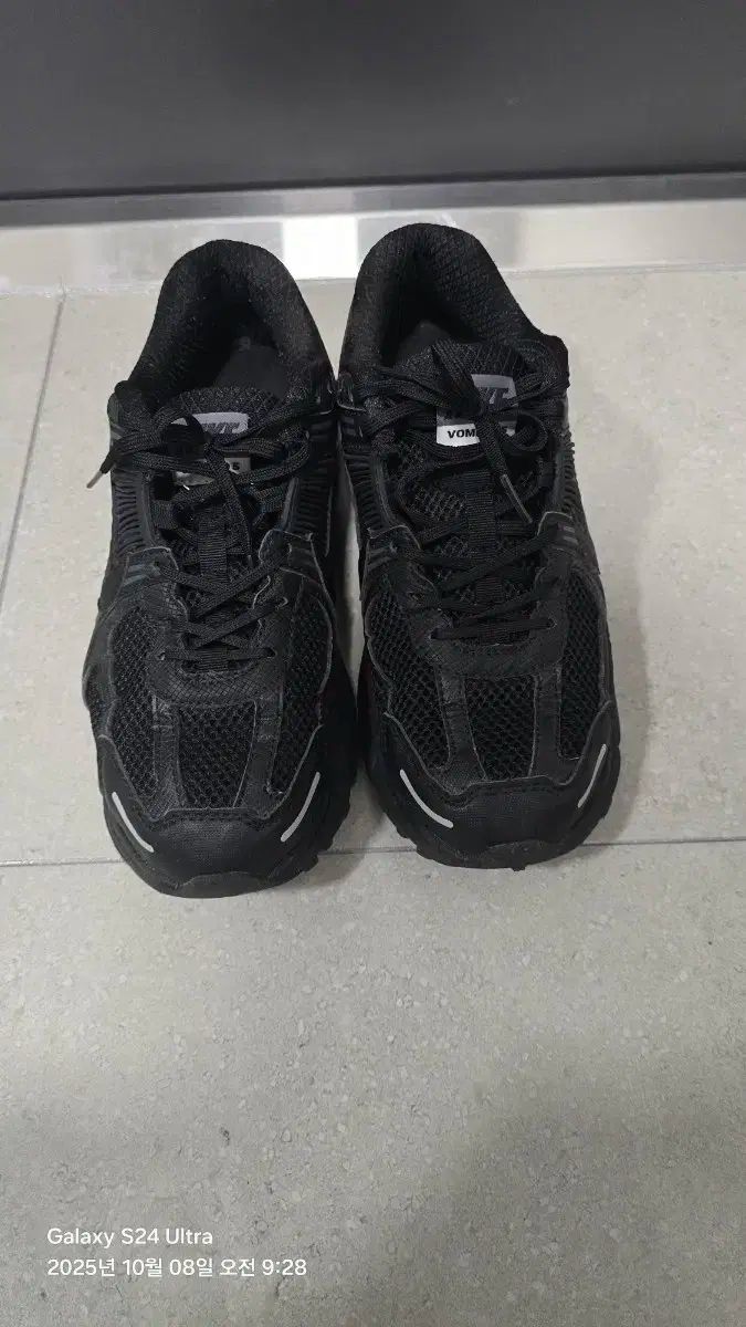 NIKE ナイキ ズーム ボメロ 5 260