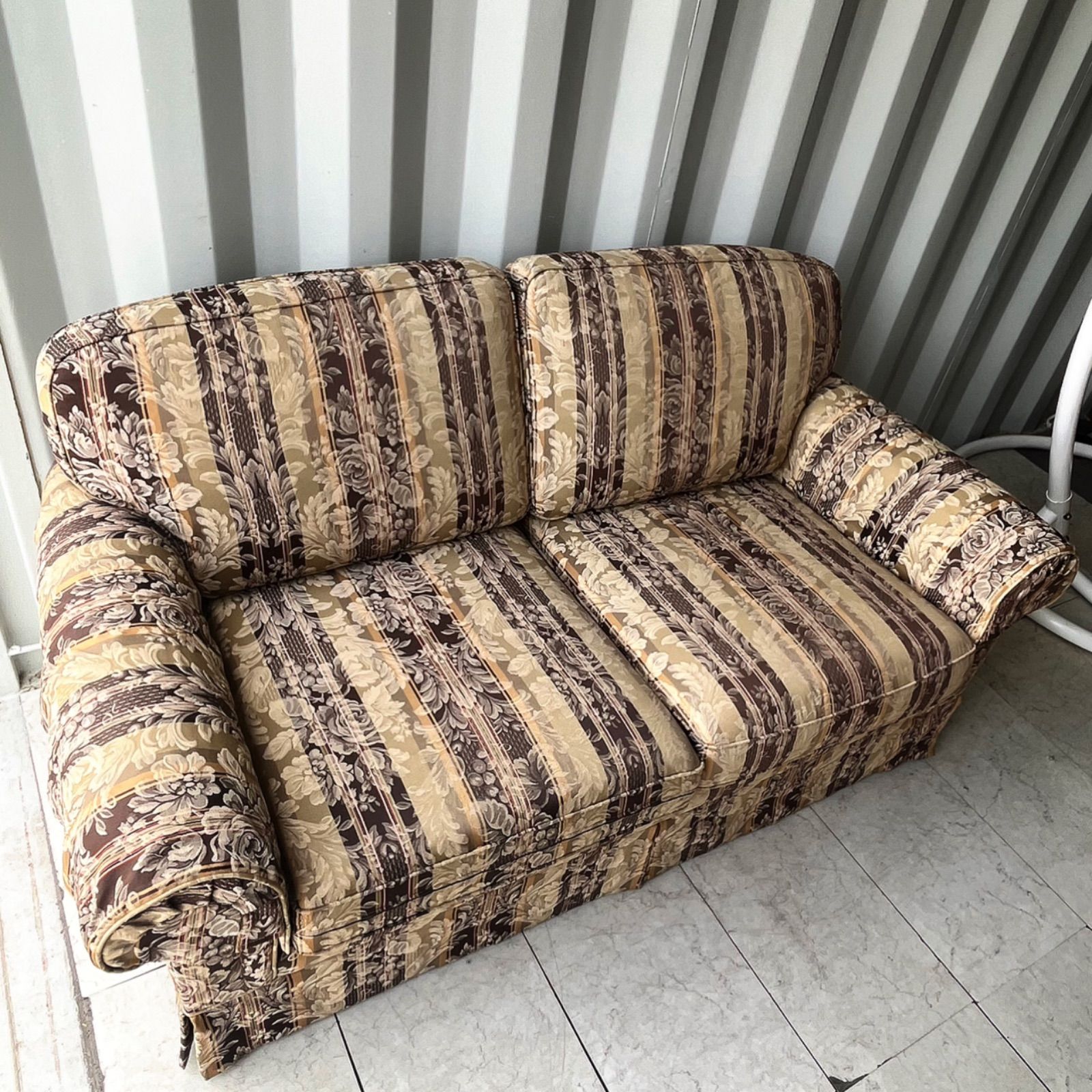 取付無料！マルニ地中海ロイヤル エミールⅡ 花柄ファブリック高級ラブソファ✨ 取付無料！マルニ地中海ロイヤル エミールⅡ 花柄ファブリック