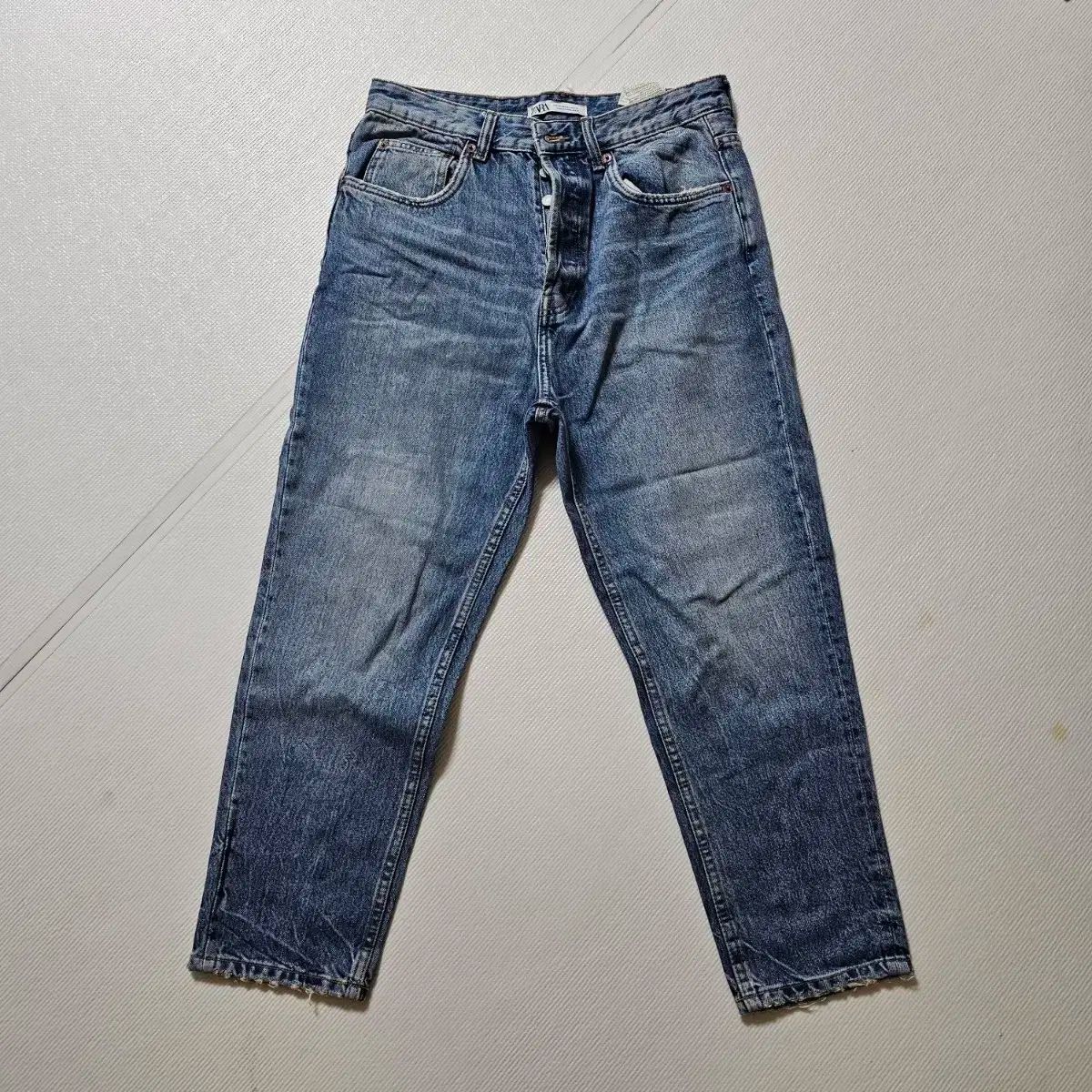 ZARA(ザラ) インディゴブルー デニム テーパードフィット 30 サイズ 出品