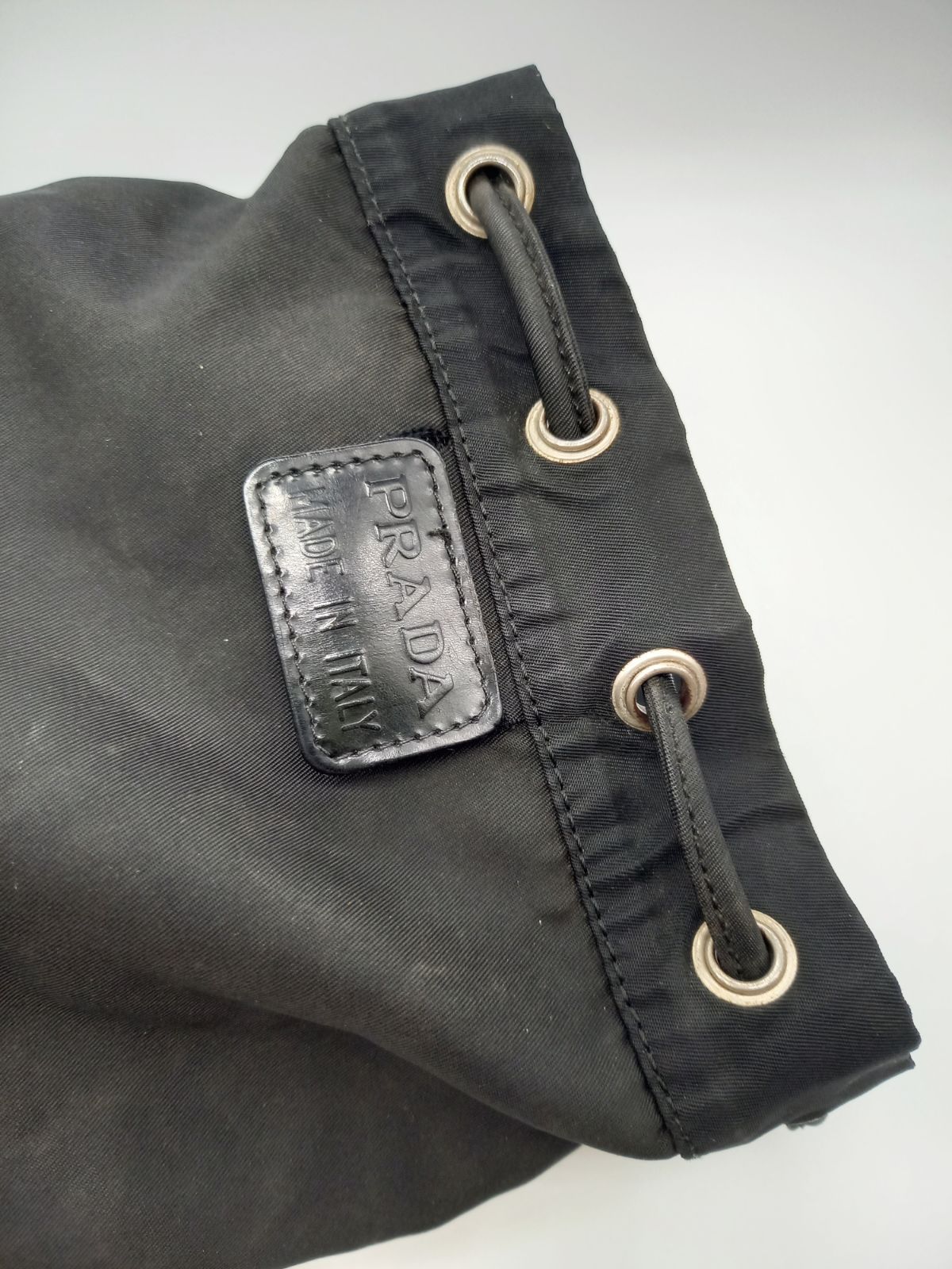 【美品】PRADA プラダ 巾着 ポーチ 三角プレート ナイロン　ミニ　バッグ 良品】PRADA プラダ 巾着 ポーチ 三角プレート ナイロン ミニ