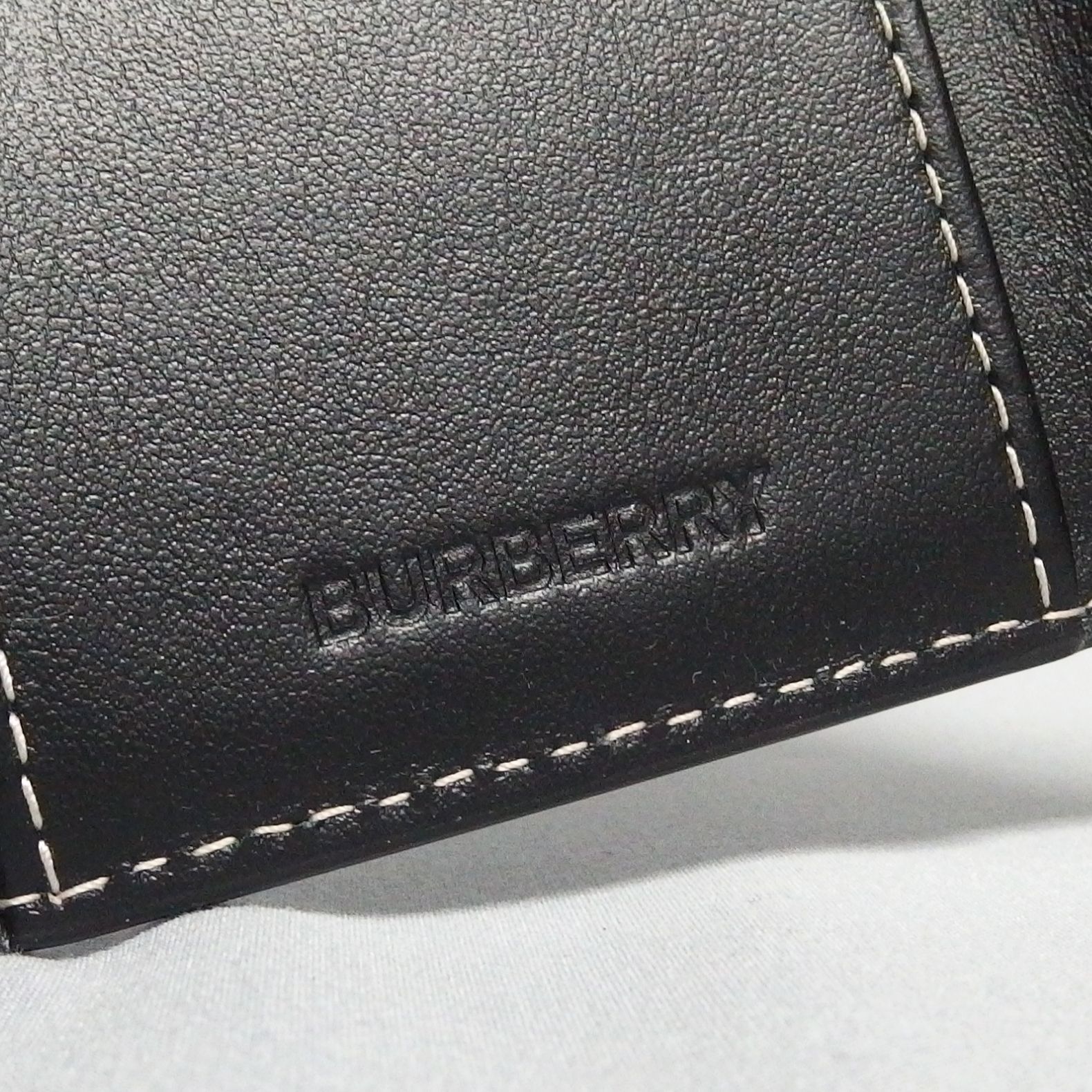 BURBERRY ロゴ