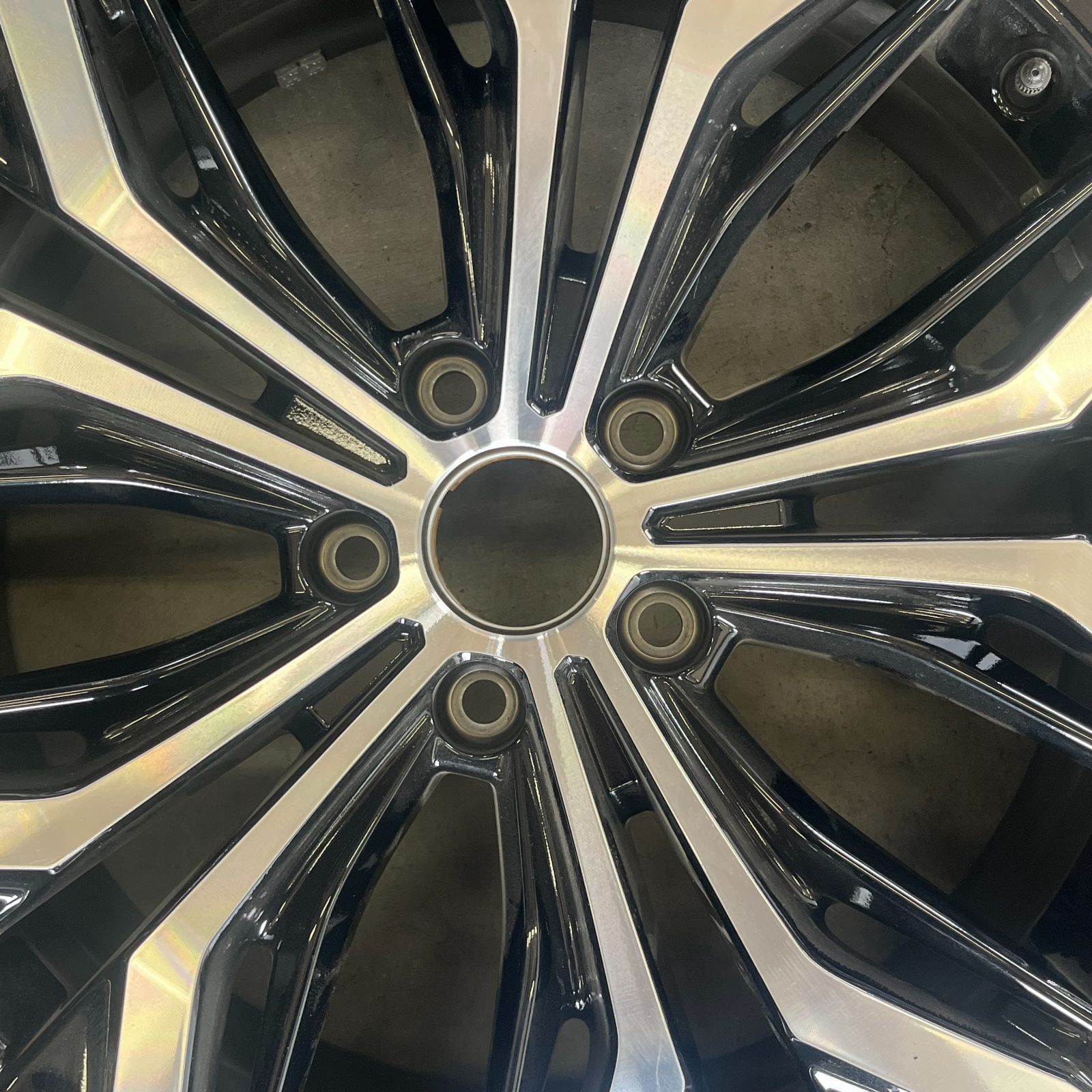 クラウン クロスオーバー 225 55 19 スタッドレスタイヤ アルミホイール D-10 FFCRYSTALESIA_COM