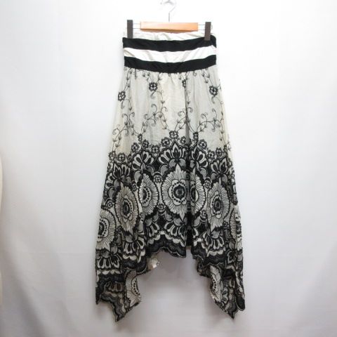 grace class グレースクラス 刺繡ワンピース ベージュ36 B9160 シルクモノグラムドレス / GRACE CONTINENTAL | GRACE
