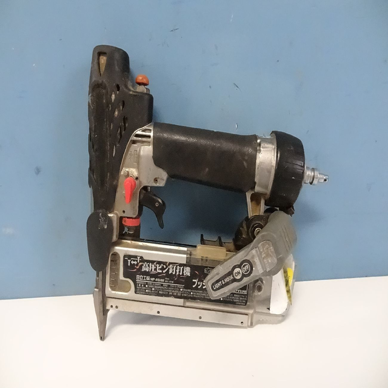 動確済】HIKOKI 高圧 ピン 釘打機 HITACHI NP45HM プッシュレス機構  