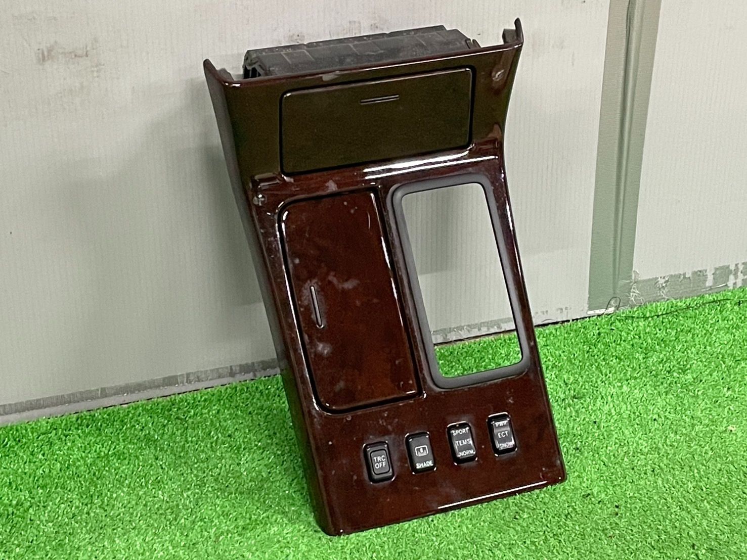 即決品 トヨタ 17クラウン 純正 シフトパネル 品番 58821-30440 ウッド 灰皿 ドリンクホルダー コンソールパネル JZS171