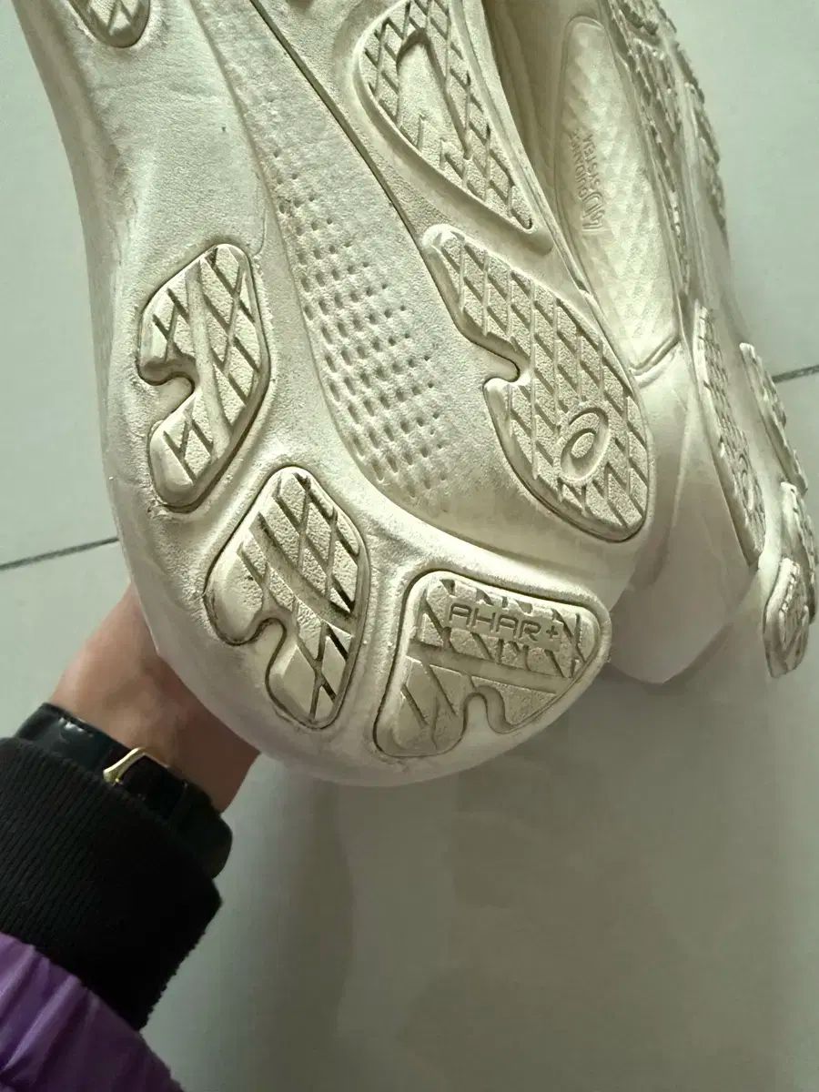 280