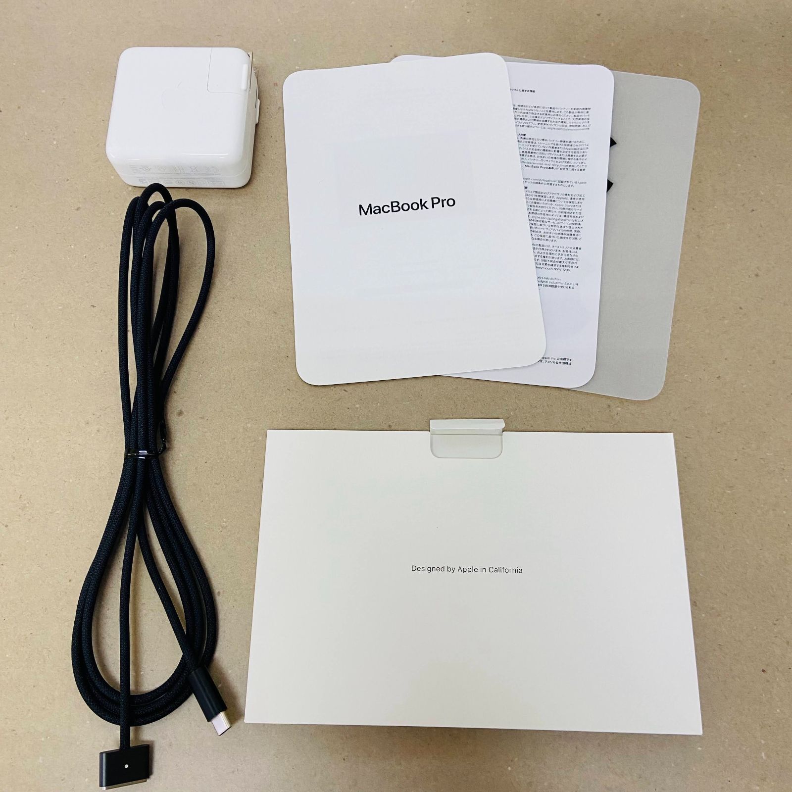 初期化済み 美品 バッテリー最大容量100％ MacBook Pro 14-inch