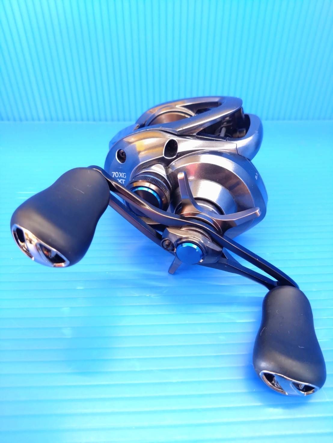 新品 24SLX 70XG 右巻き シマノ 【取り寄せ商品】シマノ 24 SLX 70XG 右ハンドル (2024年
