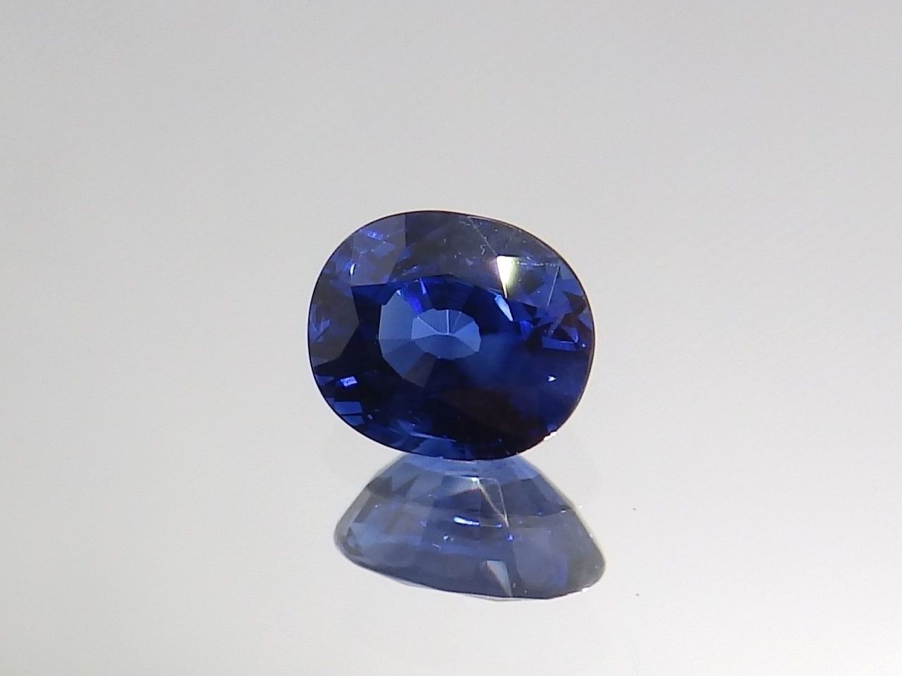 天然サファイアのルース【1.100ct】-【予約中!】 天然サファイアのルース【1.100ct】-【予約中!】