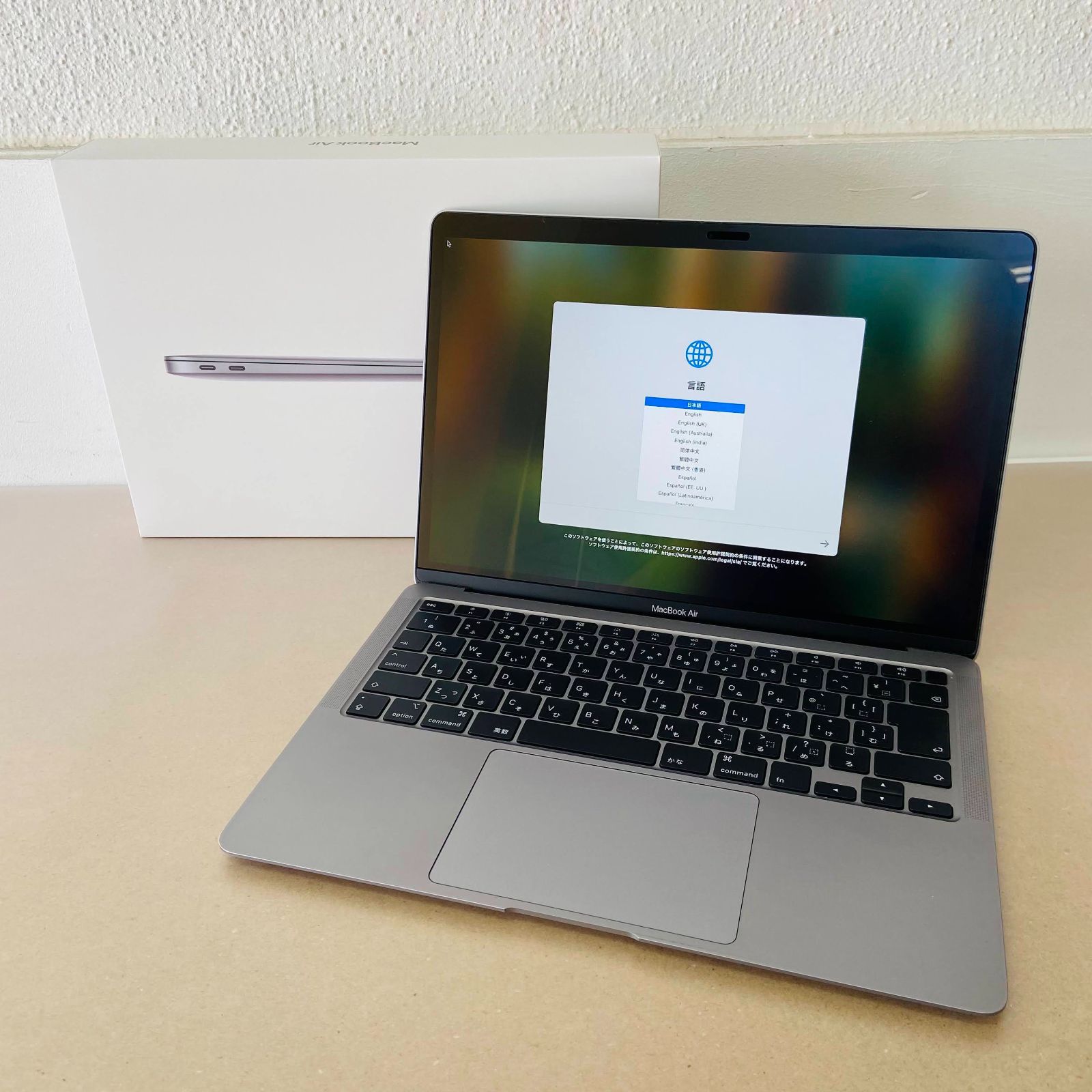 【返金保証】　美品　動作良好　Apple Macbook Air  2020　13インチ　 MVH22J/A  i5　8GB SSD512GB　付属品完備　　C1095　80サイズ発送