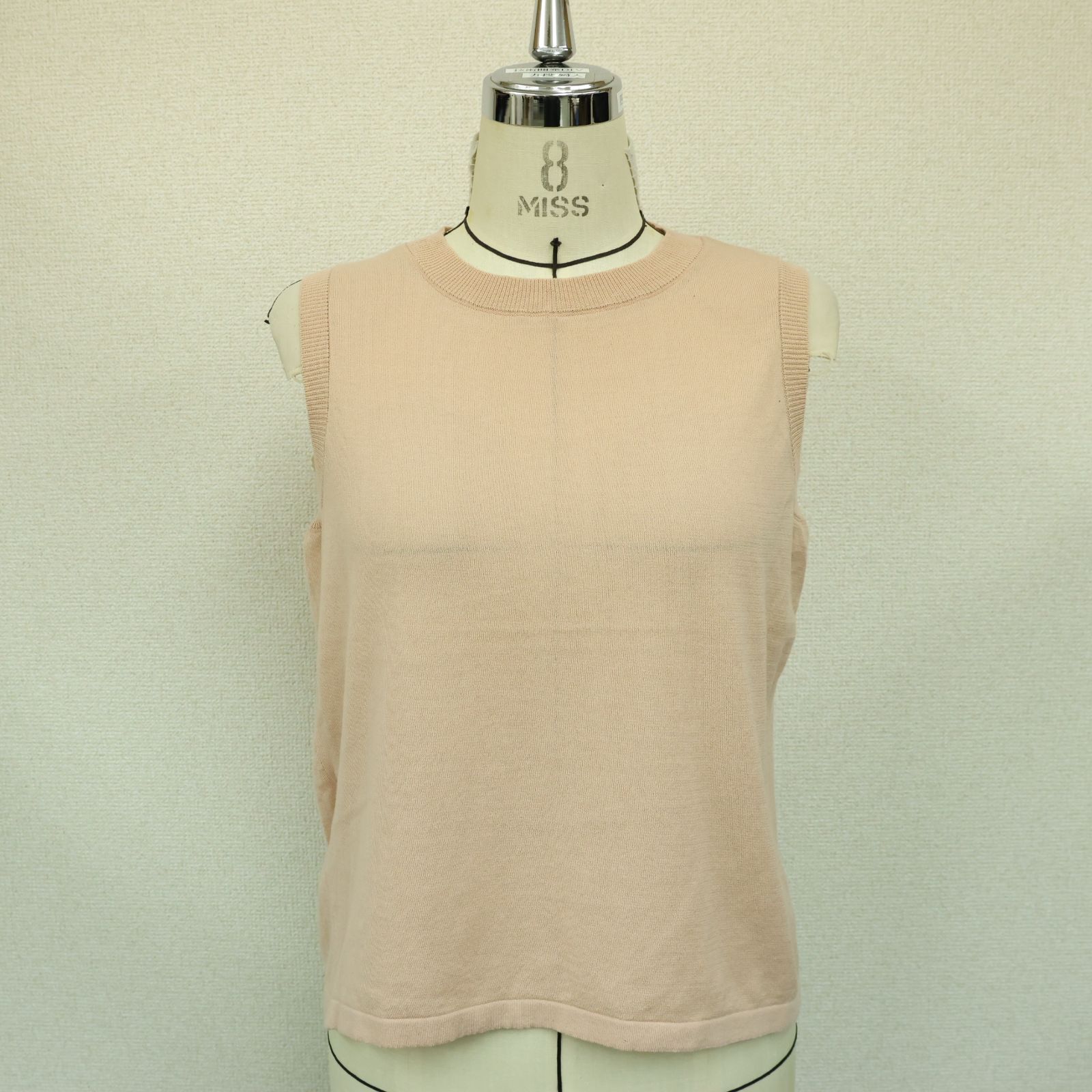 SLEEVELESS
