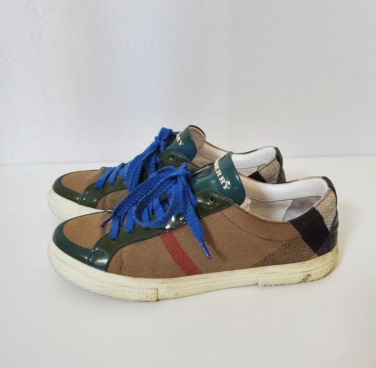 BURBERRY(バーバリー) スニーカーズ 37 （ 240 ー 245 ） - メルカリ