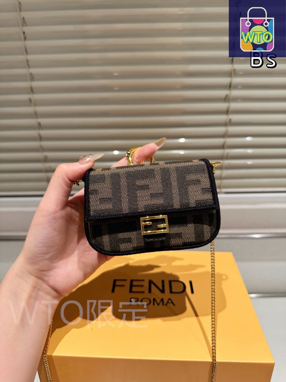 FENDI☆モノグラム バッグ【関税・送料込み/国内発送】 FENDI モノグラム バッグ | ブルー | FARFETCH JP