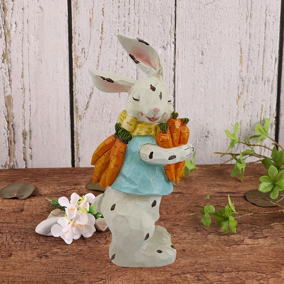 置物 オブジェ ガーデンオーナメント ニンジンを持っているウサギ うさぎ ラビット 室内 屋外 屋内 インテリア 玄関 リビング ダイニング 装飾 庭 ガーデニング 装飾 ガーデン 樹脂 ユニーク ギフト インテリア用品 贈り物 雑貨