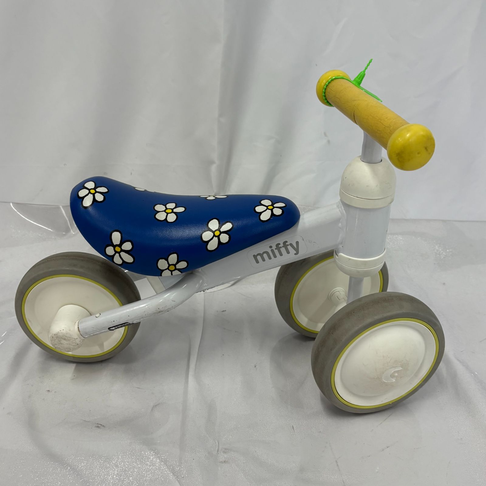 D bike mini ディーバイク ミニ プラス ミッフィー イエロー ブルー