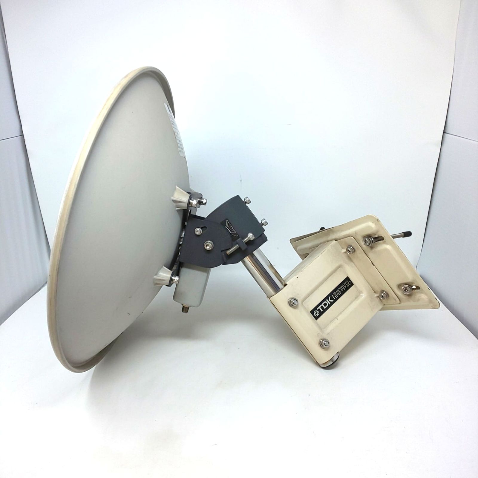 575 TDK センターフィード型 BSアンテナ BS-TA382 BS-TP30 アンテナ 動作未