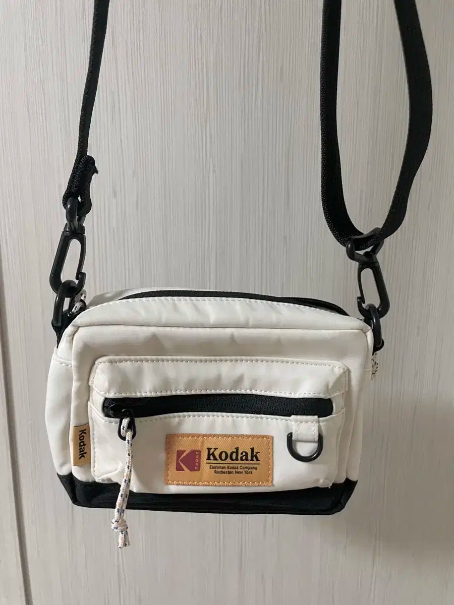 ☆KODAK☆ポケットミニ クロスバッグ KODAK(コダック) KODAK ミニ クロスバッグ アイボリー - メルカリ