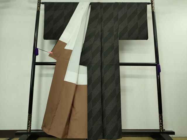 平和屋着物■極上　本場大島紬　十字絣　変わり市松　逸品　DZAA7261kh5 平和屋着物□極上 本場大島紬 十字絣 変わり市松 逸品 DZAA7261kh5