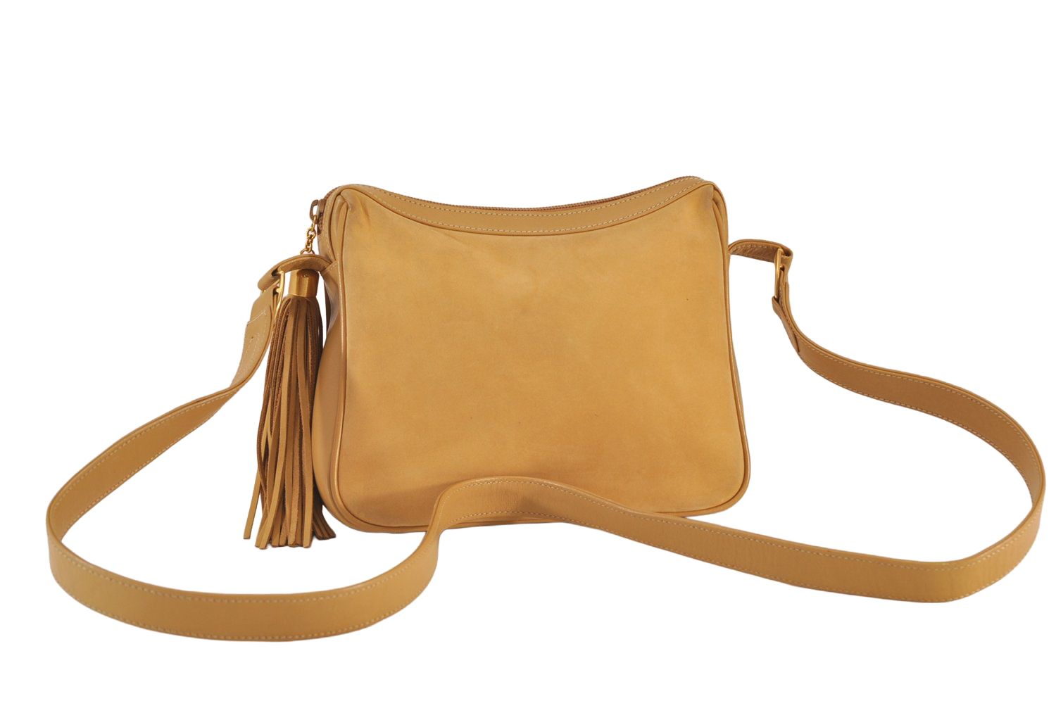 GUCCI ベージュ ショルダーバッグ タッセル付きサイズ横39cm縦27cm GUCCI ベージュ ショルダーバッグ タッセル付きサイズ横39cm縦27cm