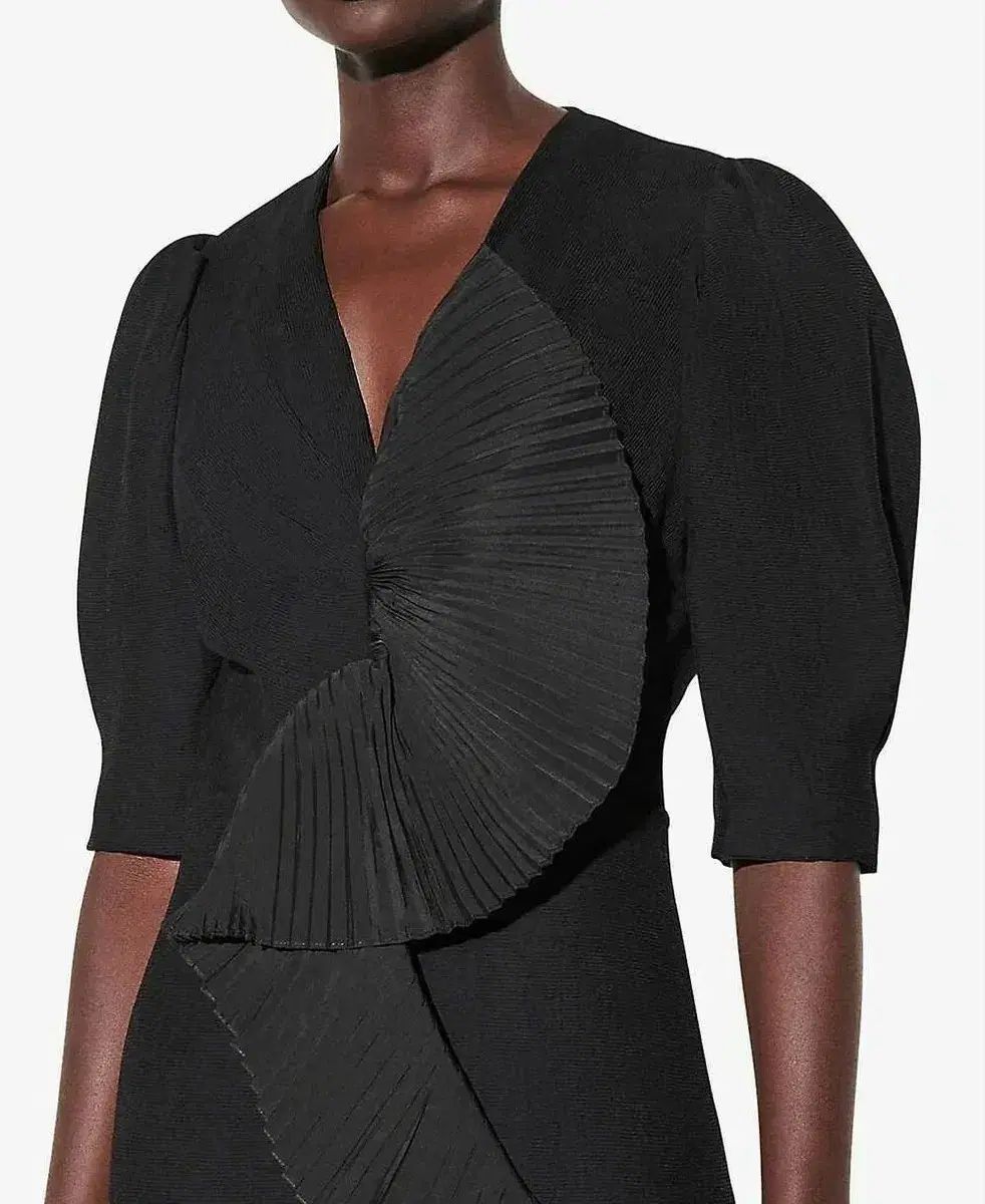 SANDRO サンドロ プリーツ フリル 黒 ワンピース 34 サイズ