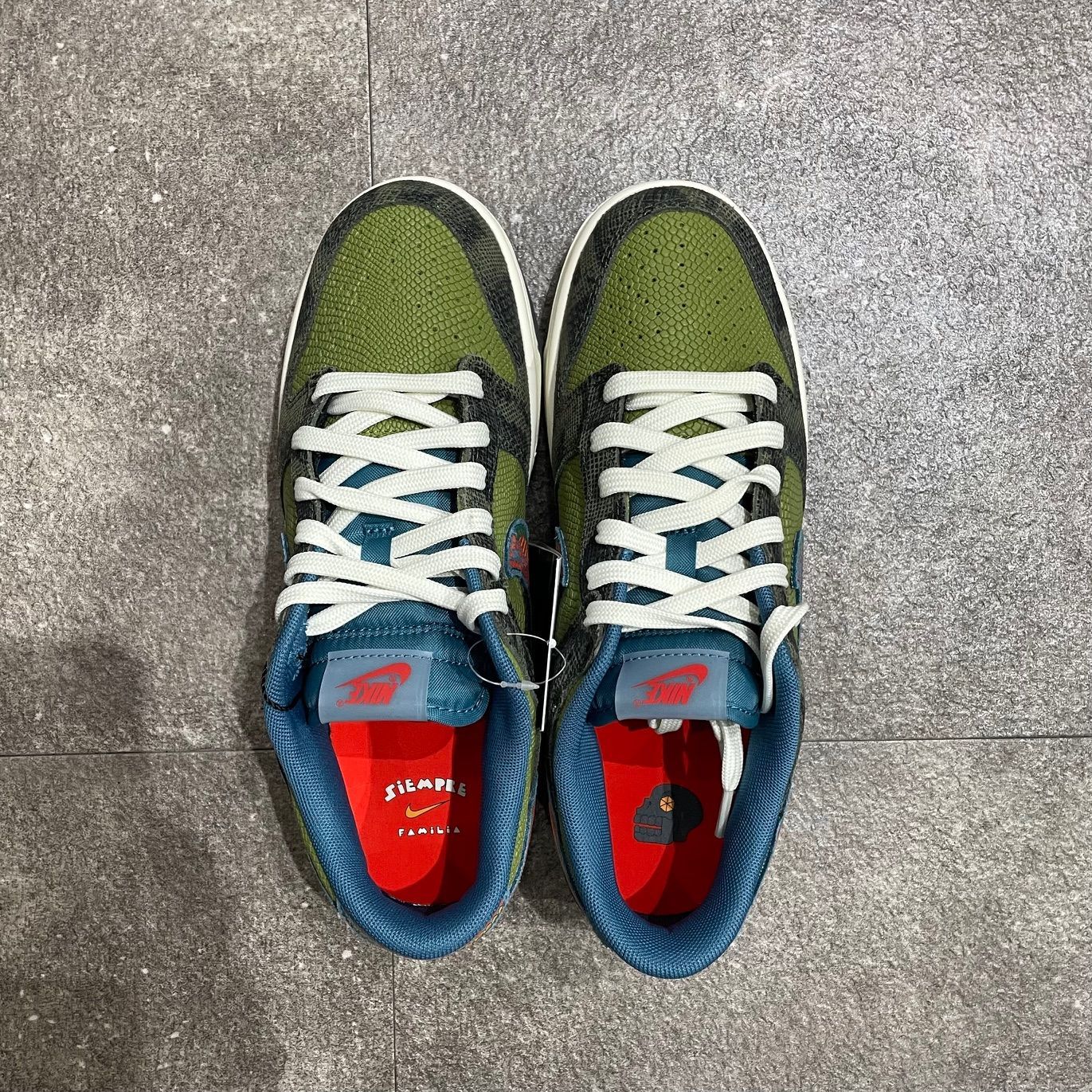 国内正規 新品 Nike Dunk Low Siempre Familia DO2160-335 ファミリア 