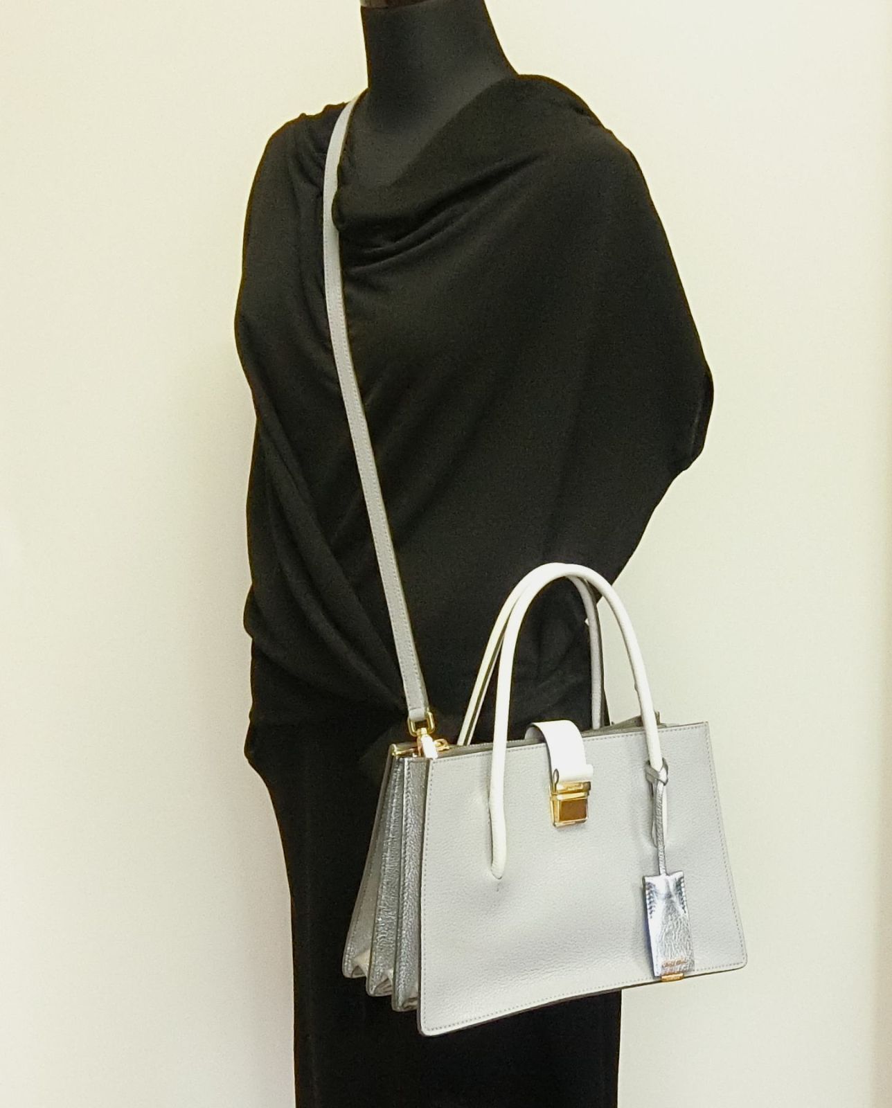 ミュウミュウ miu miu マドラス 2WAYショルダーバッグ 5BA104 グレー 