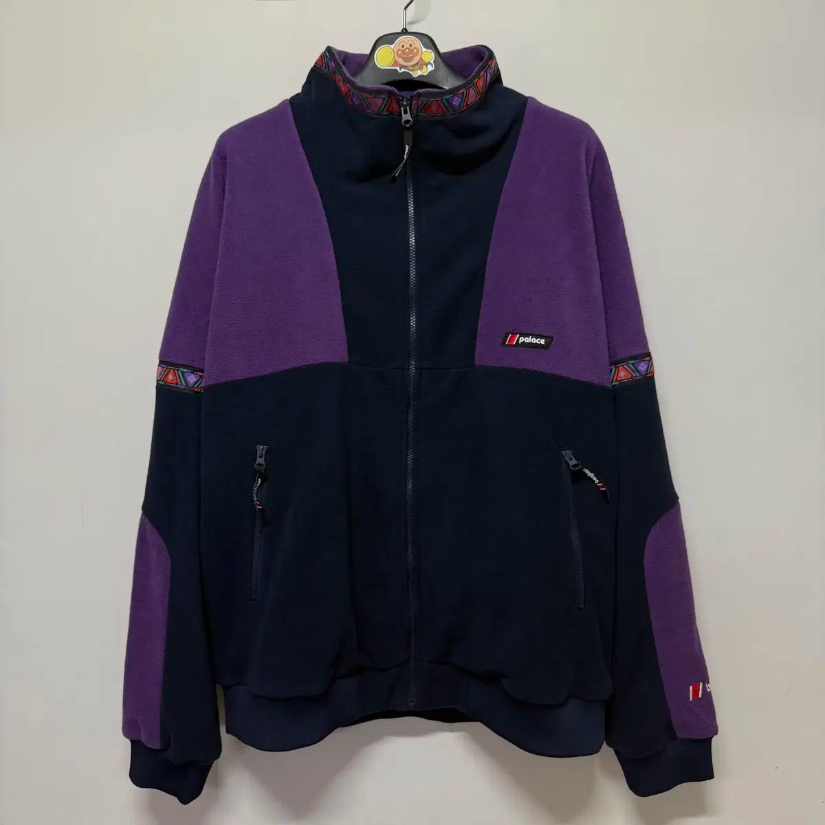 【雷市場（ポンジャン）商品韓国直送】 PALACE(パレス) PALACE X バーグハウス フリース ジャケット 出品 XL 未使用
