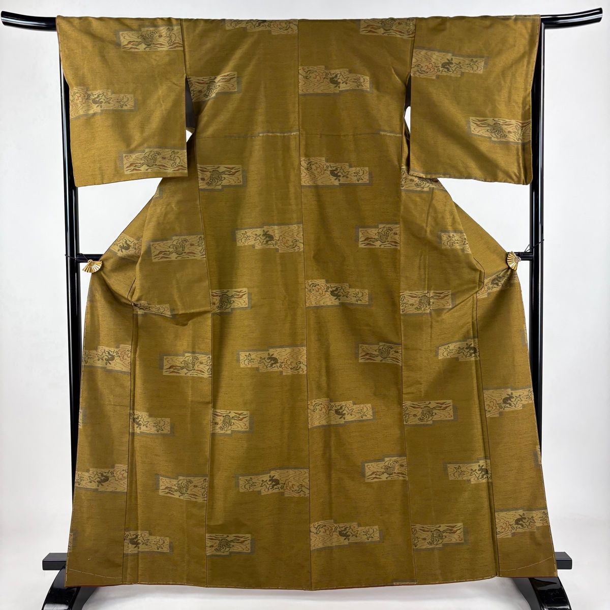 紬 身丈166.5cm 裄丈66cm M 袷 鳥獣戯画 茶緑色 正絹 名品