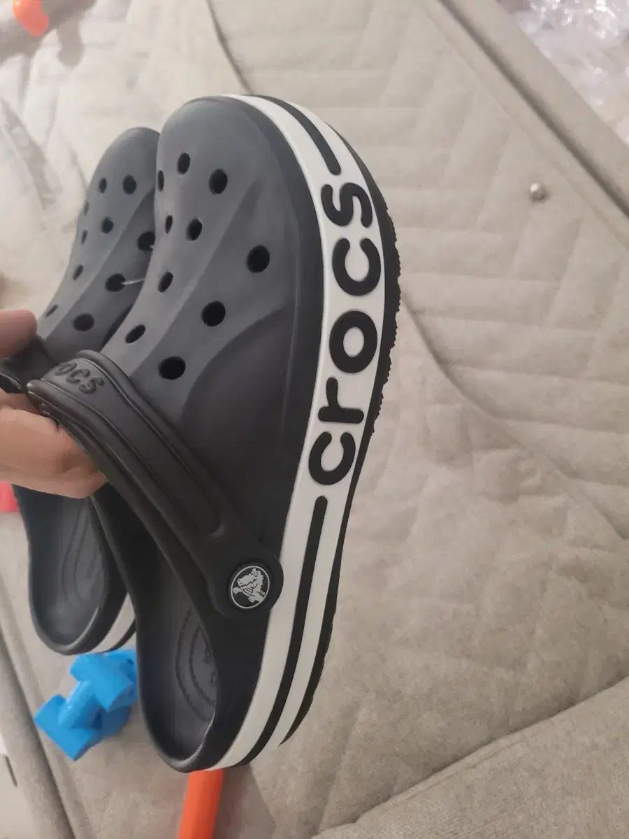 【雷市場（ポンジャン）商品韓国直送】 未使用 新品 crocs(クロックス) です 280 290