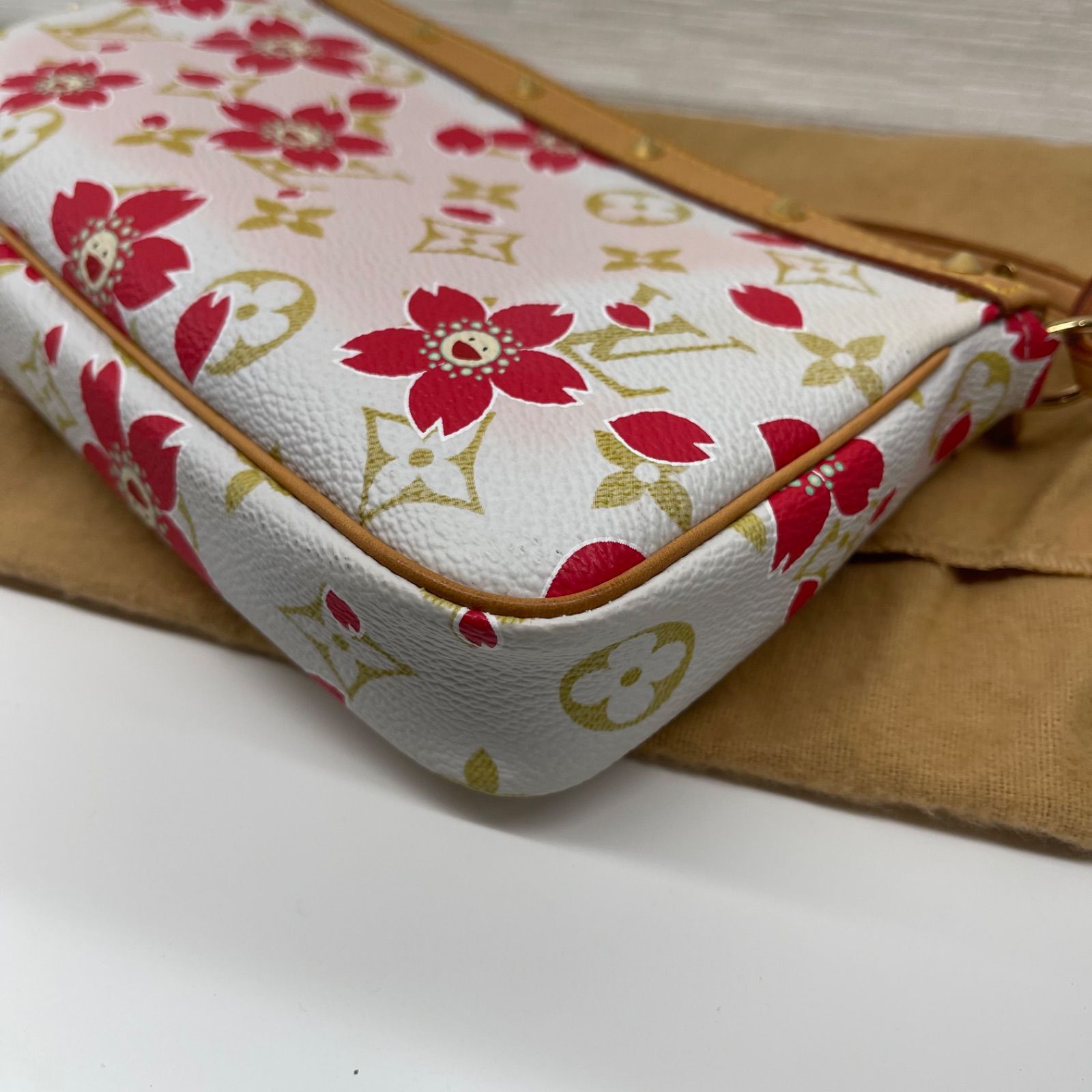 美品】LOUIS VUITTON ルイ・ヴィトン M92008 ポシェット アクセ 