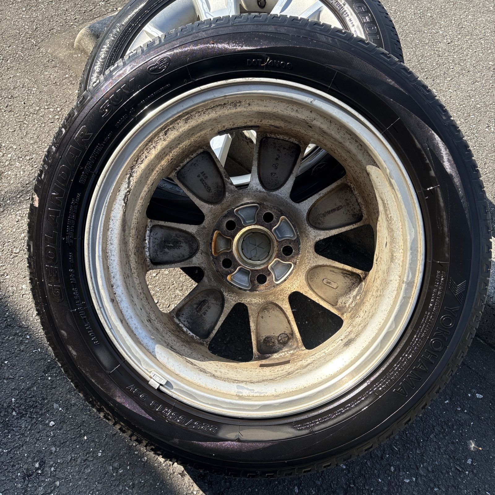 三菱デリカD5(後期) 中古☆デリカD5 後期 純正 ホイールとタイヤ4本セット