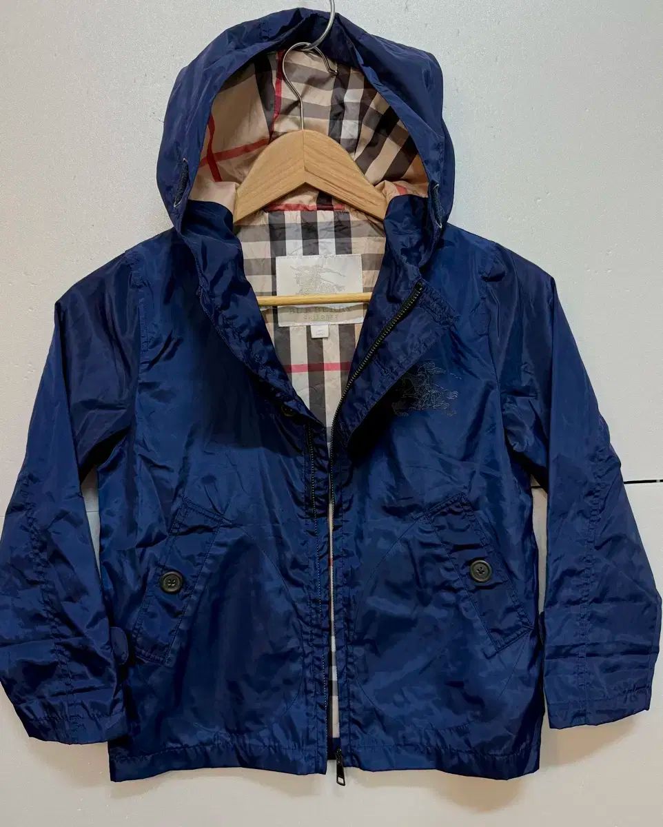 BURBERRY バーバリー キッズ ネイビー フード ウィンドブレーカー ジャケット 8Y 130