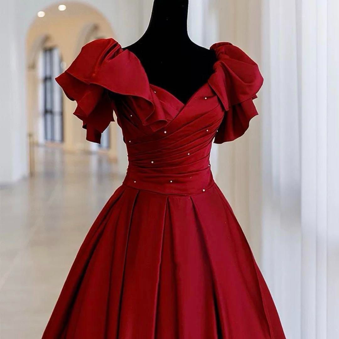 パールがオシャレで可愛い フリル オフショルイブニングドレス パールにフリルのオフショルがオシャレなイブニングドレス