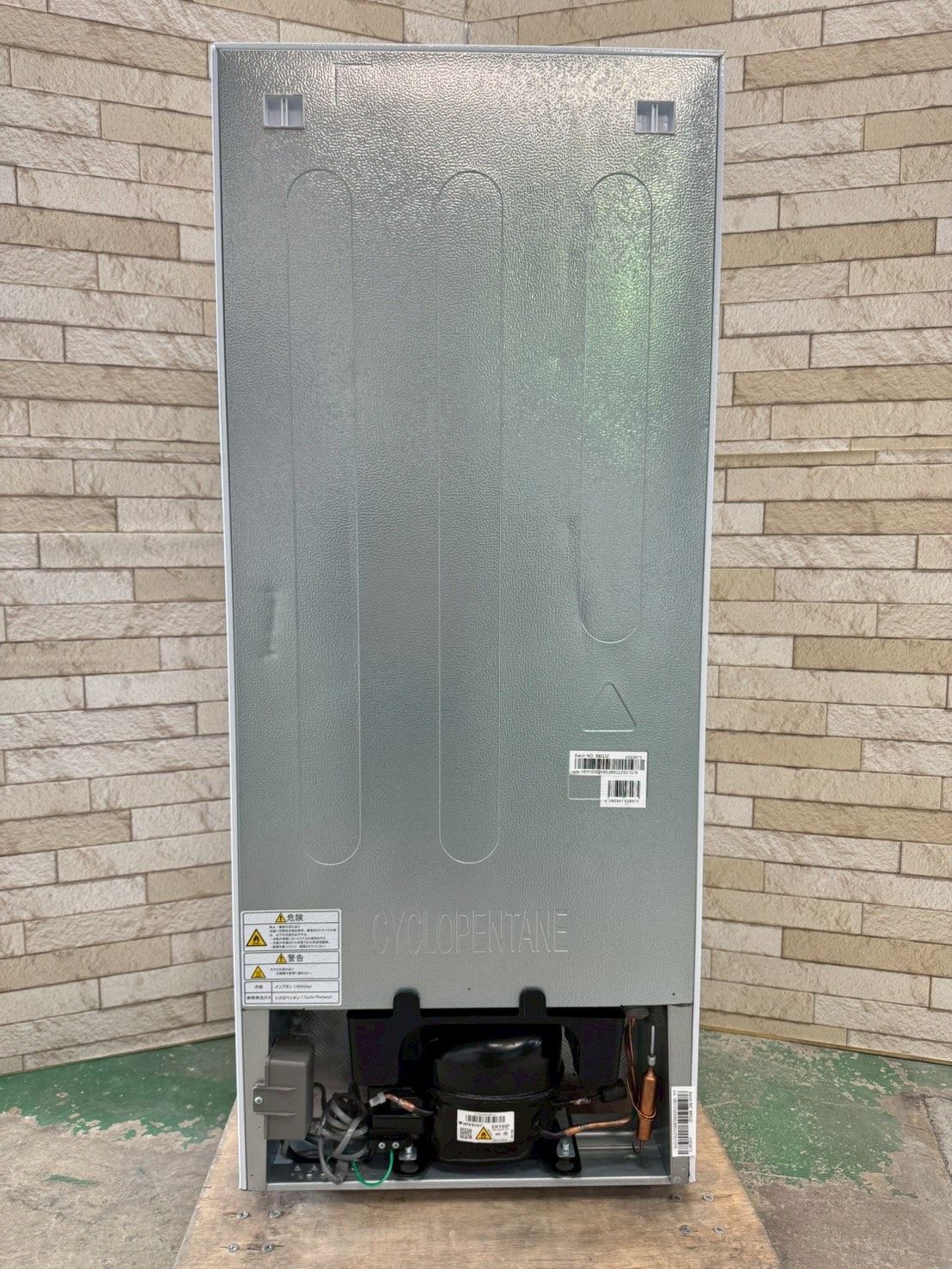 大阪送料無料☆3か月保障付き☆冷蔵庫☆ハイセンス☆2ドア☆2024年☆HR