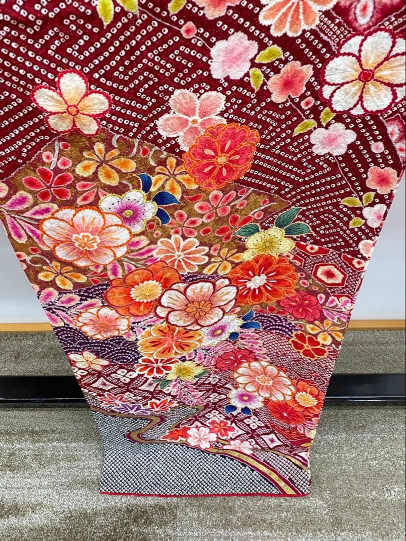 メーカー品振袖 豪華 紫野 銀通し 金彩 絞り加工 身丈163cm 撥水加工済
