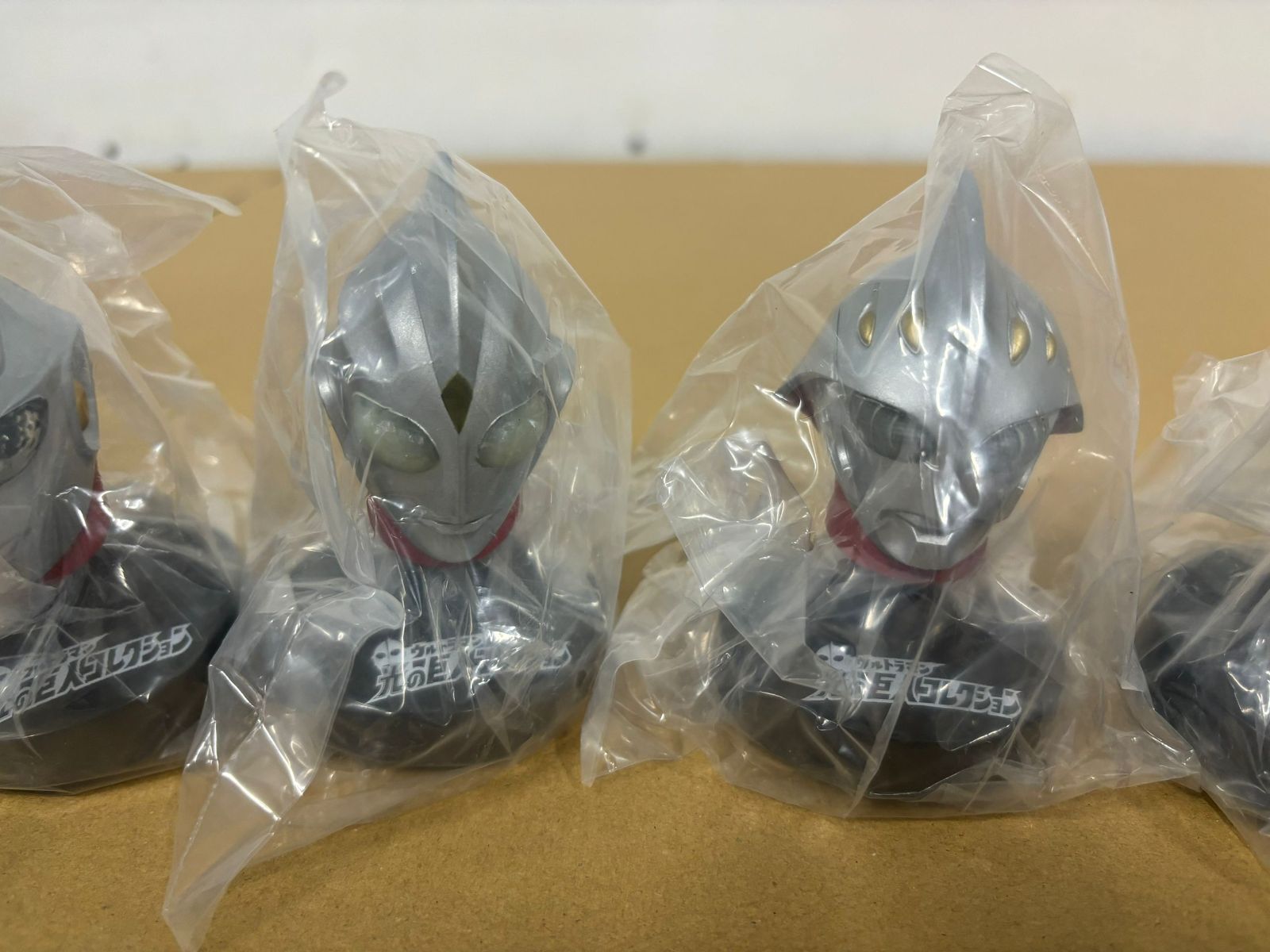 MO-00228 未開封品 ウルトラマン 光の巨人コレクション 12体+1