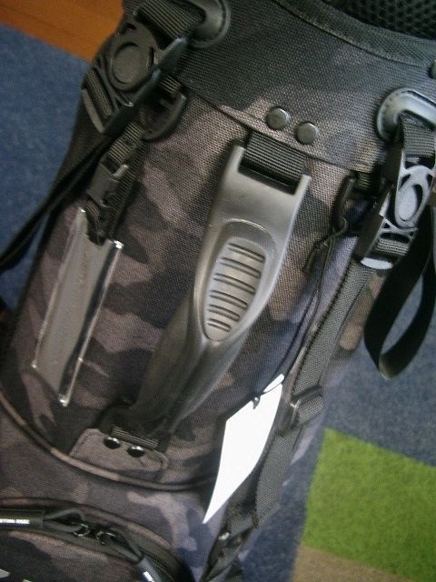 ゼロハリバートン ラウンド取っ手付き