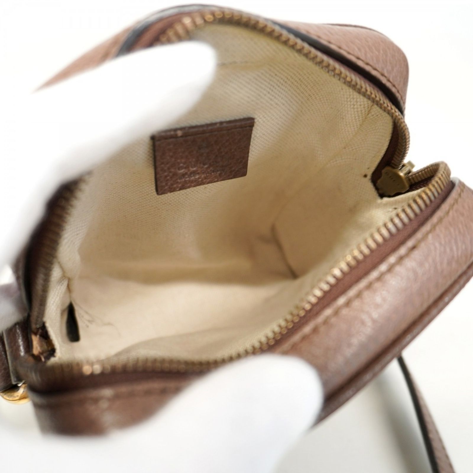 Gucci グッチ