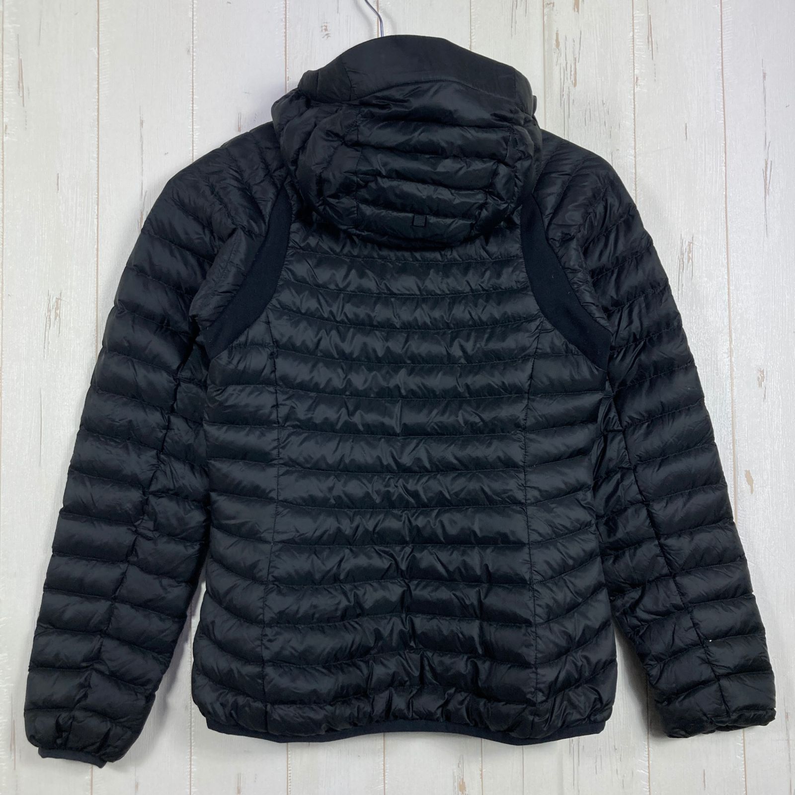 Women s XS ブラック系 Haglofs ホグロフス エッセンス ダウン フード ESSENS DOWN HOOD ダウン ウェア トップス アウター ジャケット ダウンインサレーション z00053490 ダウンインサレーシ
