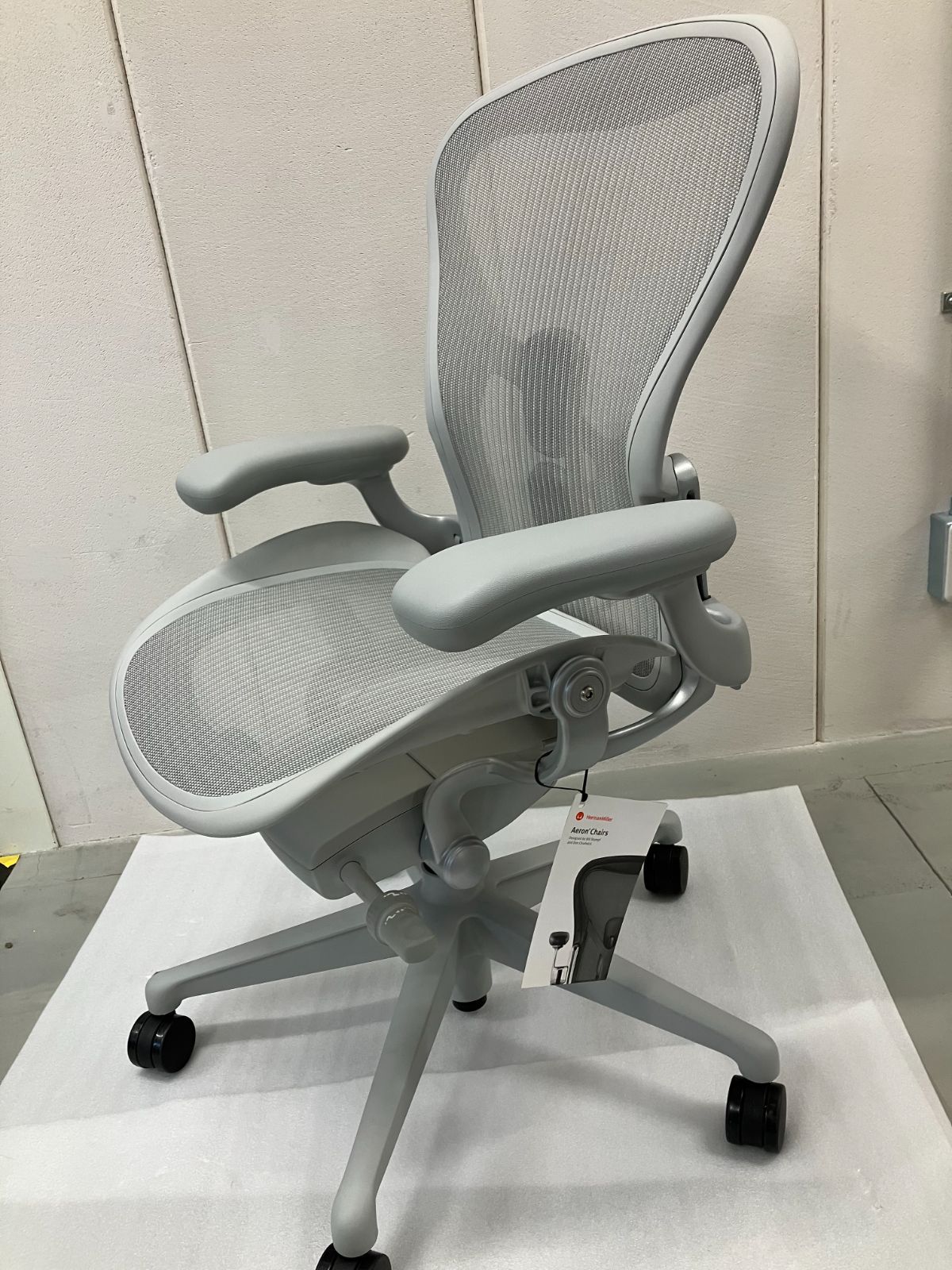 HermanMiller/ハーマンミラー】アーロンチェア サイズBアーロンチェア