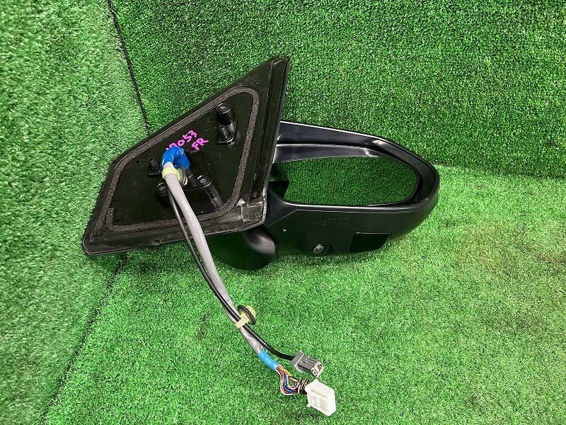 ヤリス MXPH15 右サイドミラー ドアミラー ハイブリッドG 4WD イチコ 8343 87910-K0340 3T3