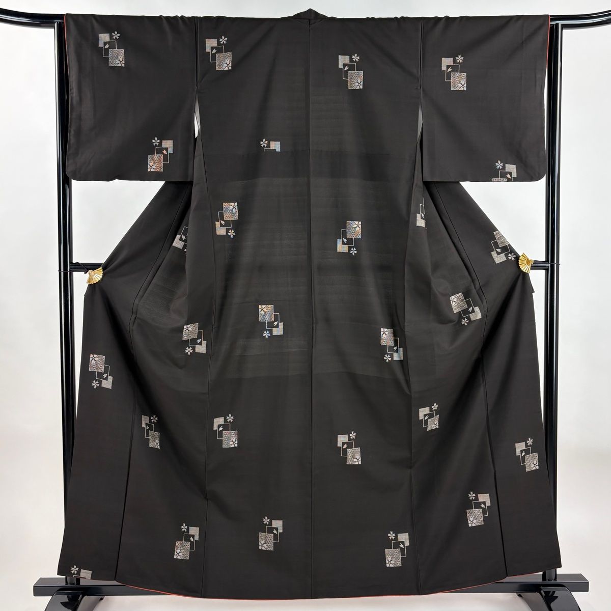 大島紬 身丈160cm 裄丈64cm M 袷 純泥染 証紙 色紙 桜 墨色 正絹 名品