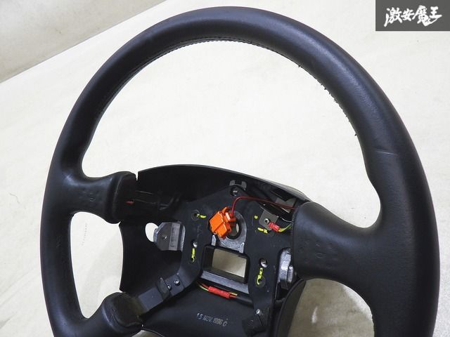 Rx-7 fd3s 純正MOMOステアリング MAZDA RX-7 FD3S 4型純正MOMOステアリング ハンドル 本革 中古