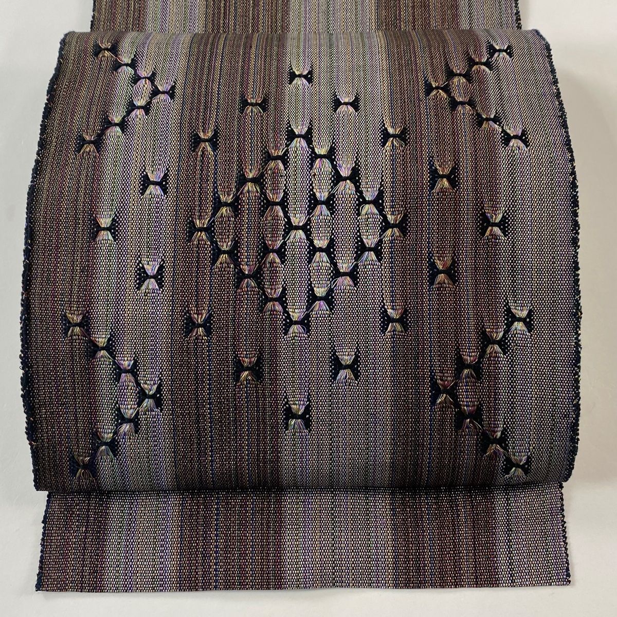 名古屋帯 秀品 八寸名古屋帯 松葉仕立て 幾何学 金糸 小豆色 正絹