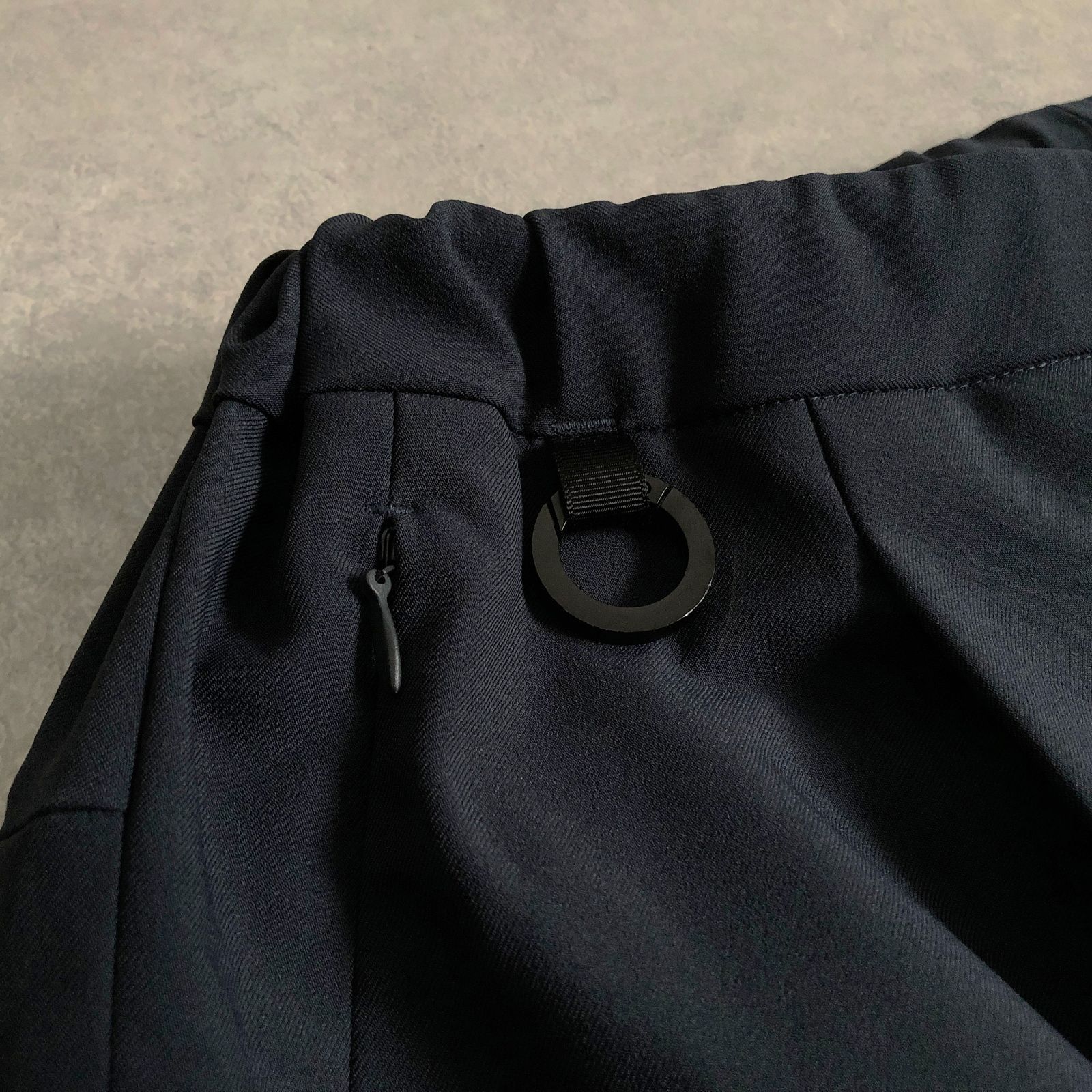 美品 定価5.9万 DESCENTE ALLTERRAIN I/O TECHシリーズ 大人の 