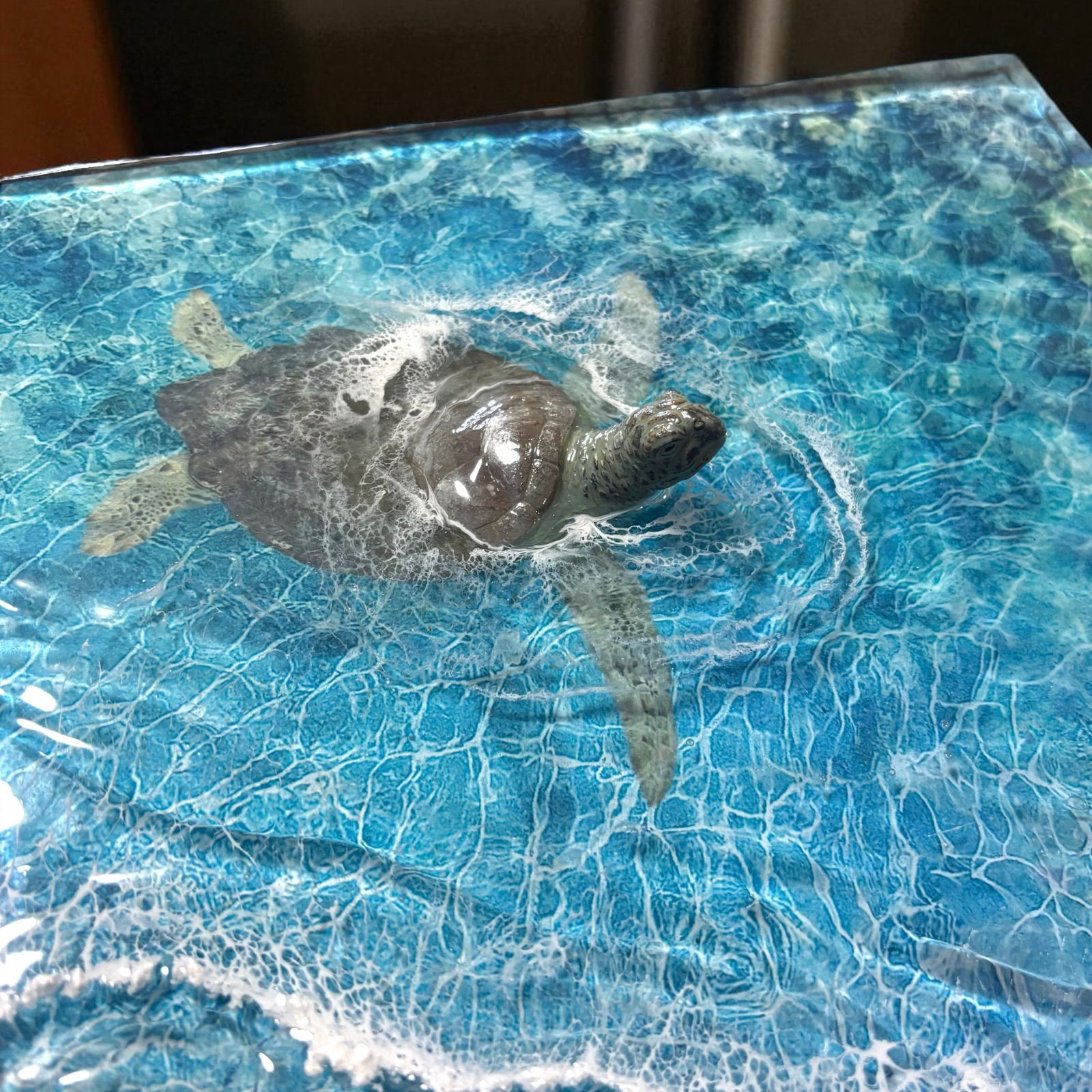 『okinawaの海を感じる』慶良間の海を泳ぐウミガメ／オーシャンレジンアート okinawaの海を感じる』慶良間の海を泳ぐウミガメ／オーシャン