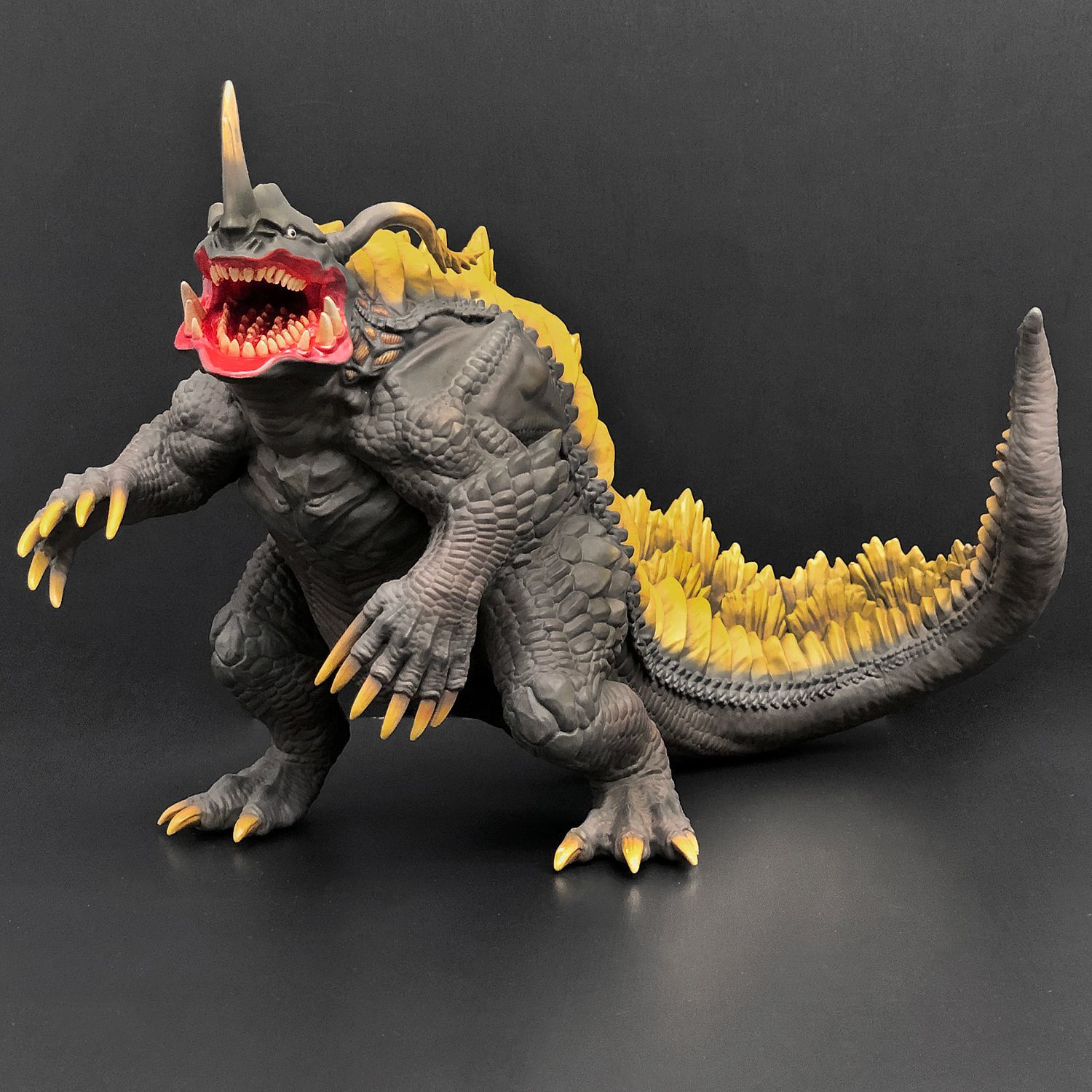 キット完成品 ネロンガ シン・ウルトラマン メガソフビキット 海洋堂