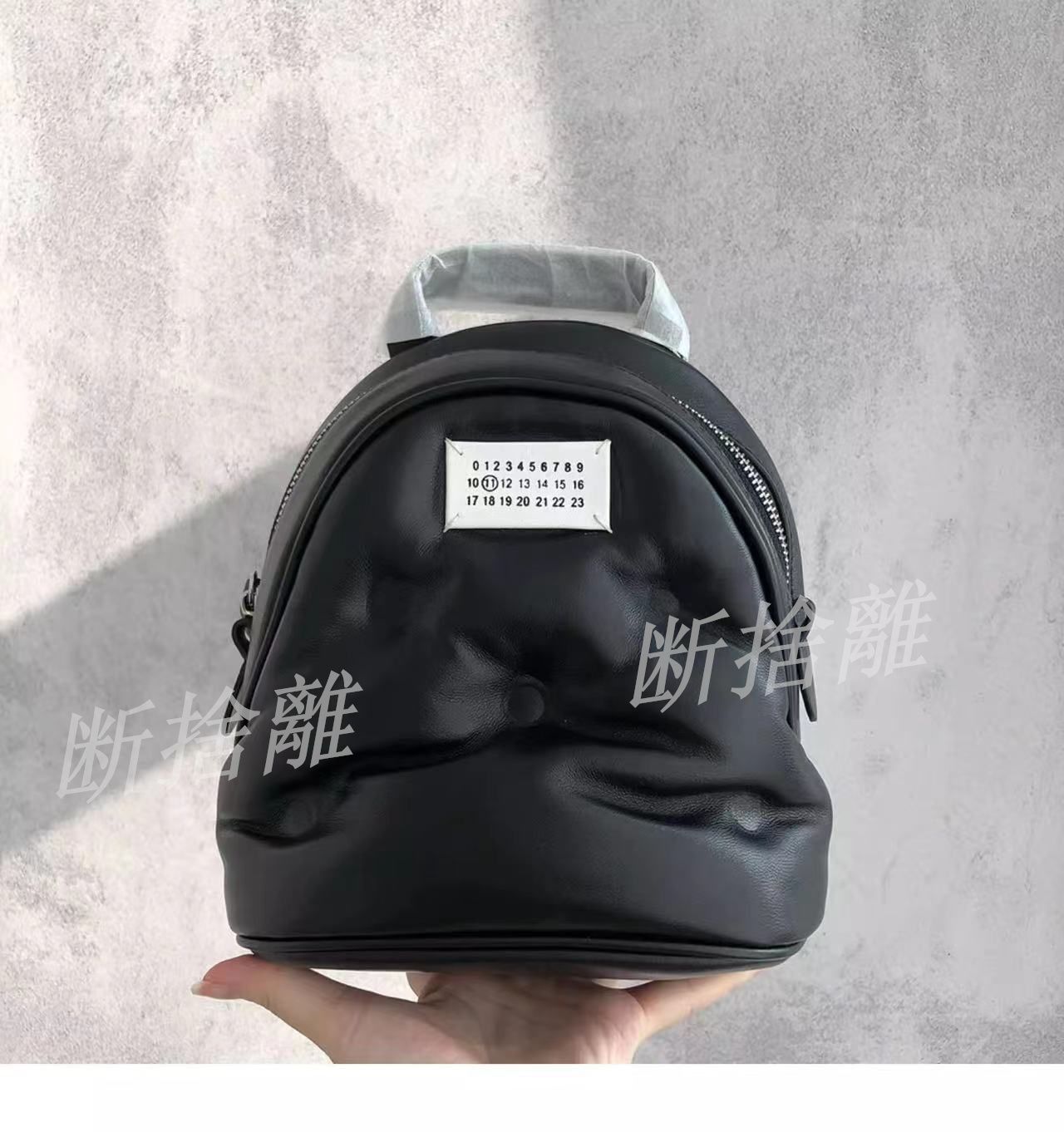 大人気新品 メゾンマルジェラ  Maison Margiela  MM6  レディース  バッグ  ハンドバッグ  ショルダーバッグ  リュック  バックパック 023