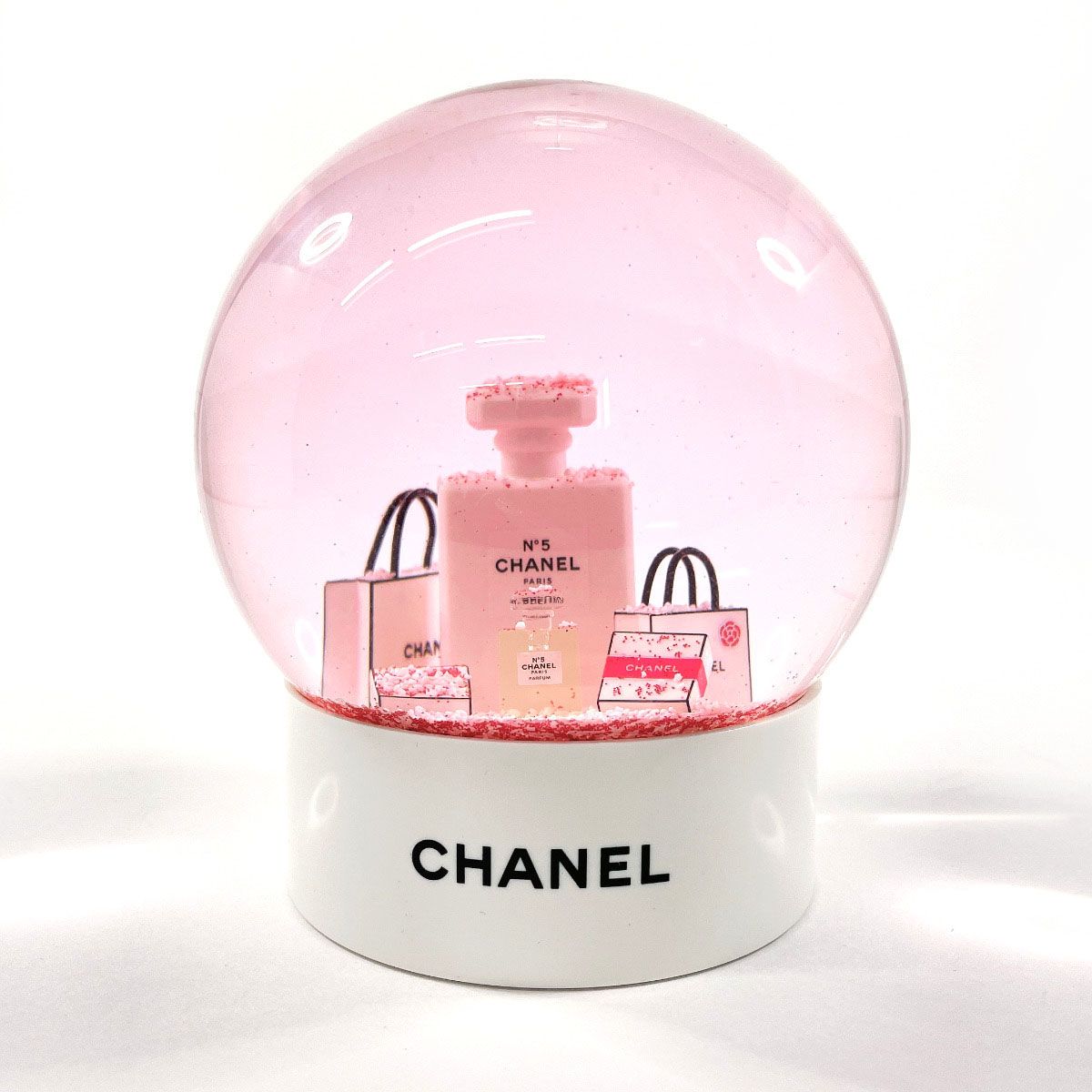 CHANEL シャネル　海外限定　2016年ノベルティ　BIGスノードーム　非売品 CHANEL（ノベルティグッズ）のフリマアイテム一覧