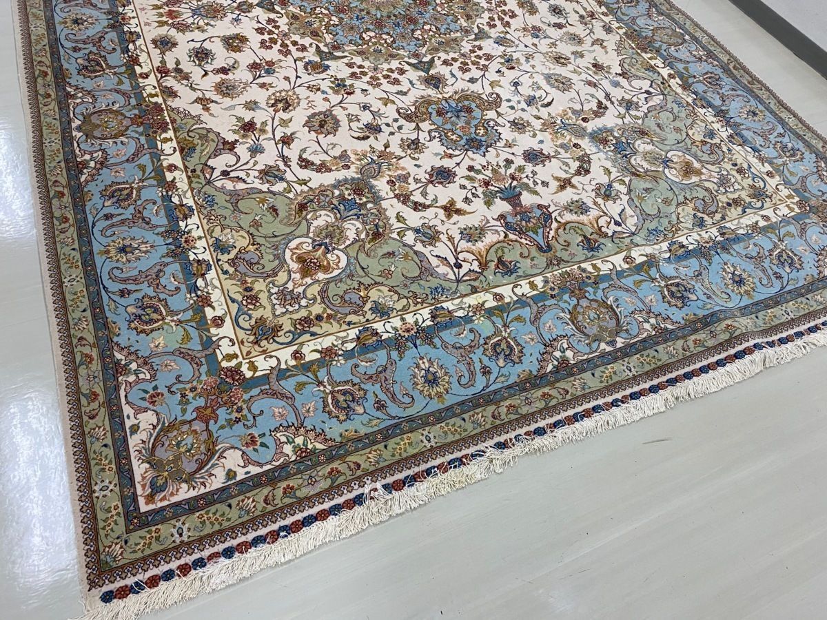 ペルシャ絨毯|375×253cm|大判 メダリオンキャレギサイズ手織り|49万～64万ノット|特大375cm×253cm おそらくウール 浜012
